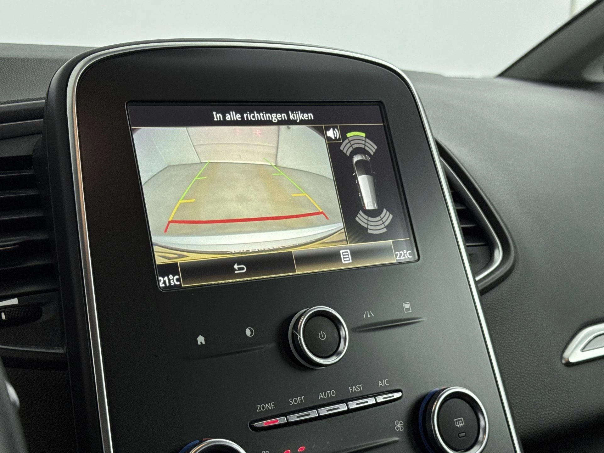 Renault-Grand Scénic-image-10