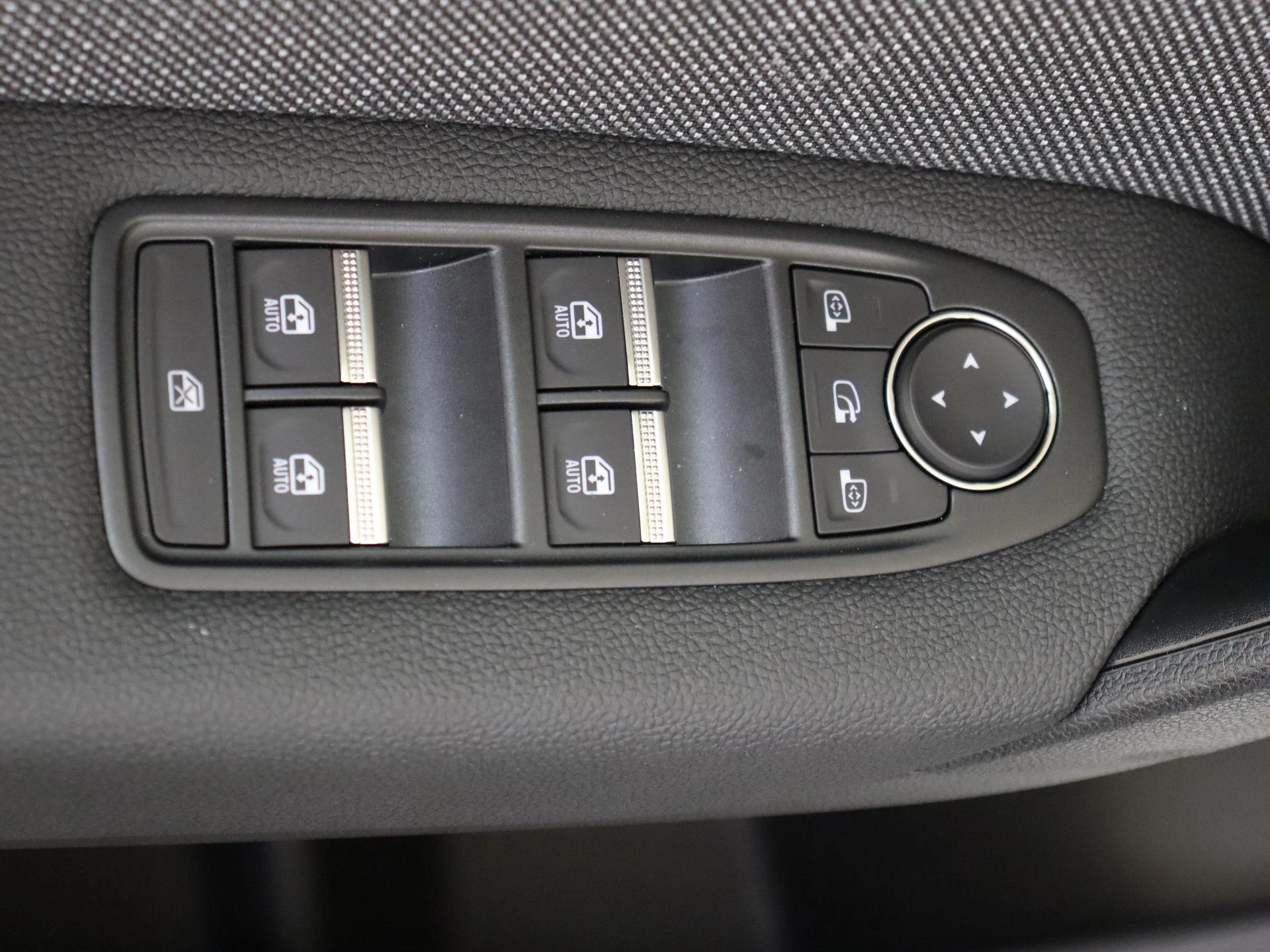 Renault-Captur-image-24