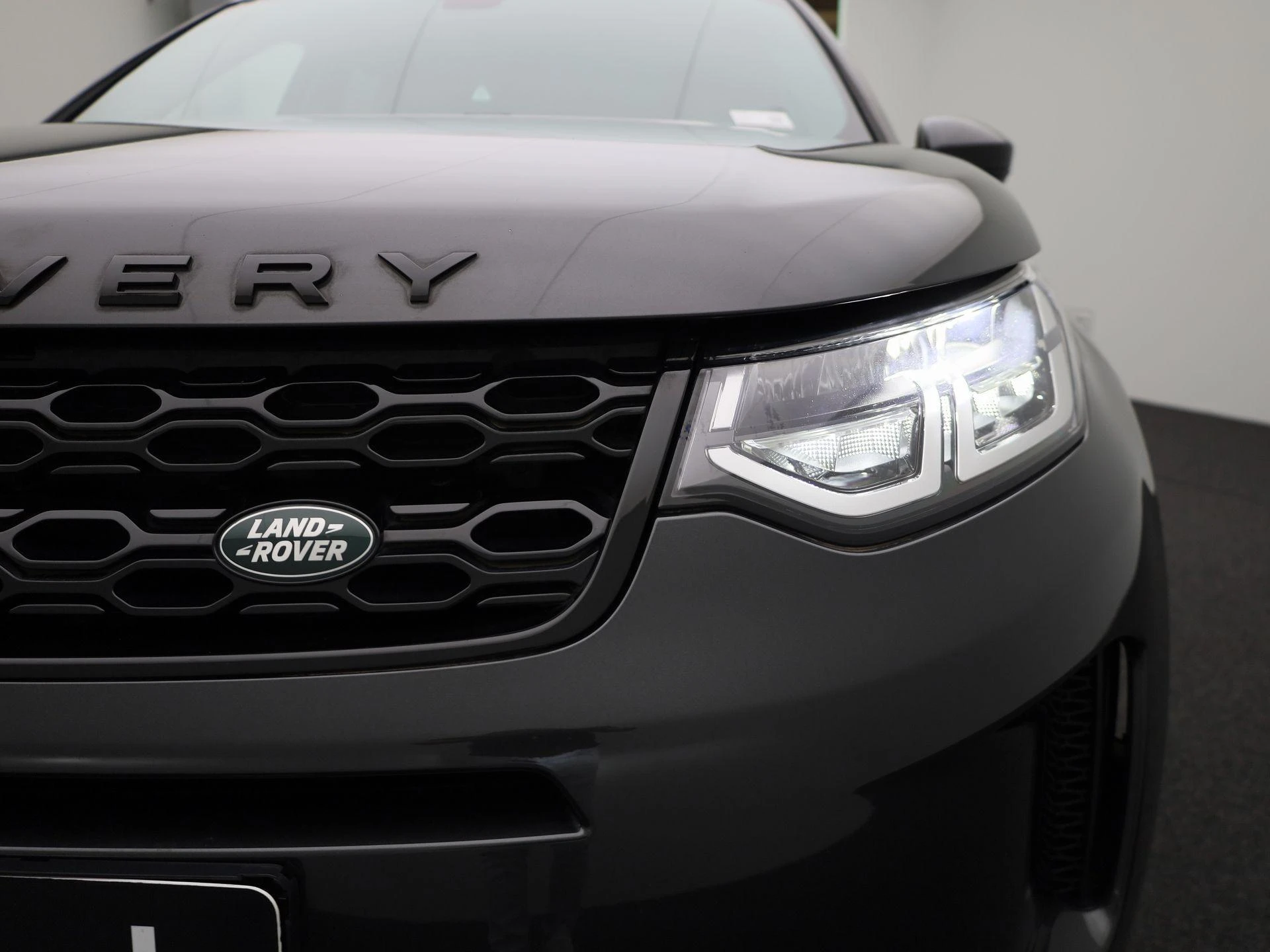 Land Rover-Discovery Sport-image-46