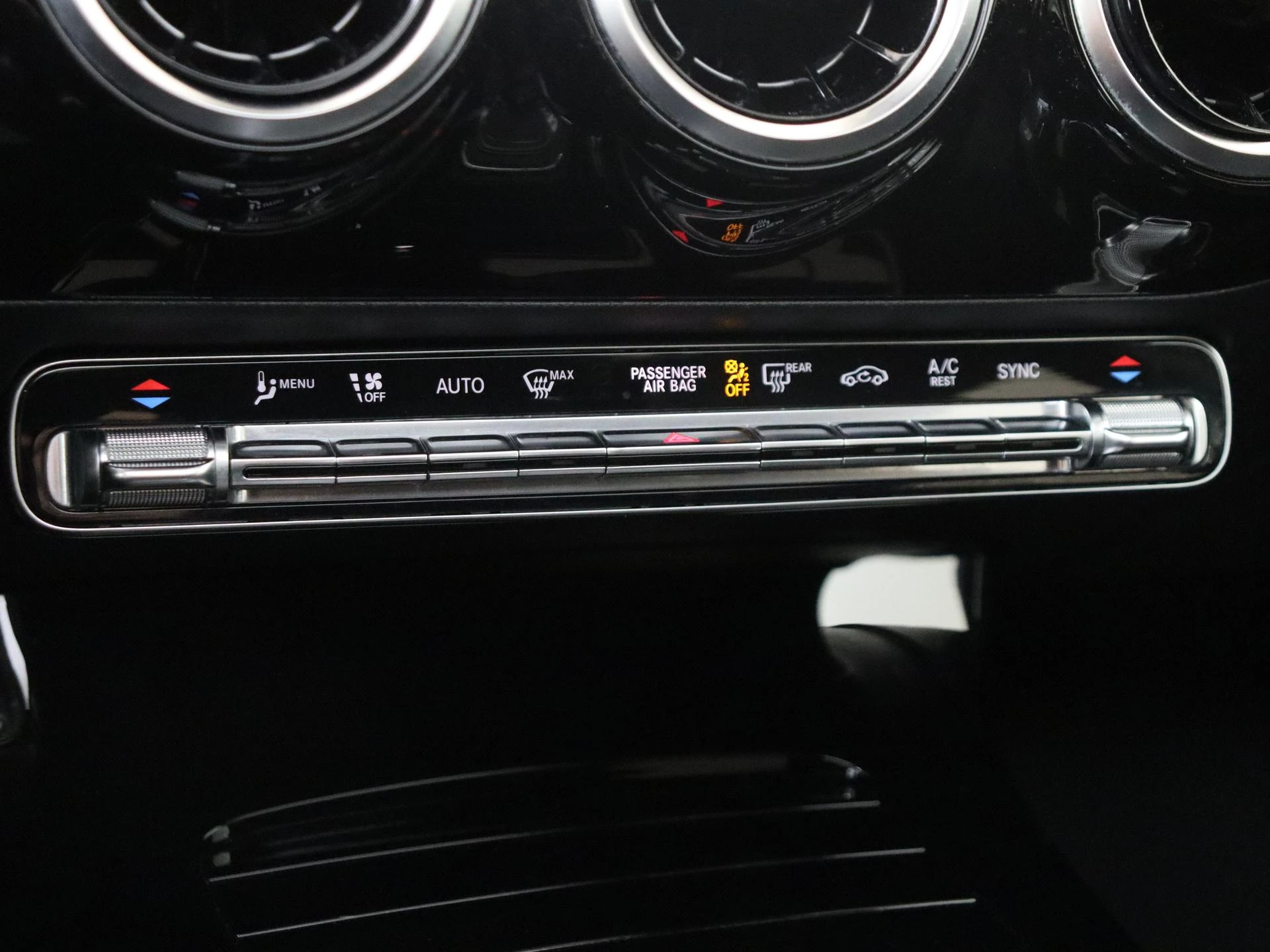 Mercedes-Benz-A-Klasse-image-18
