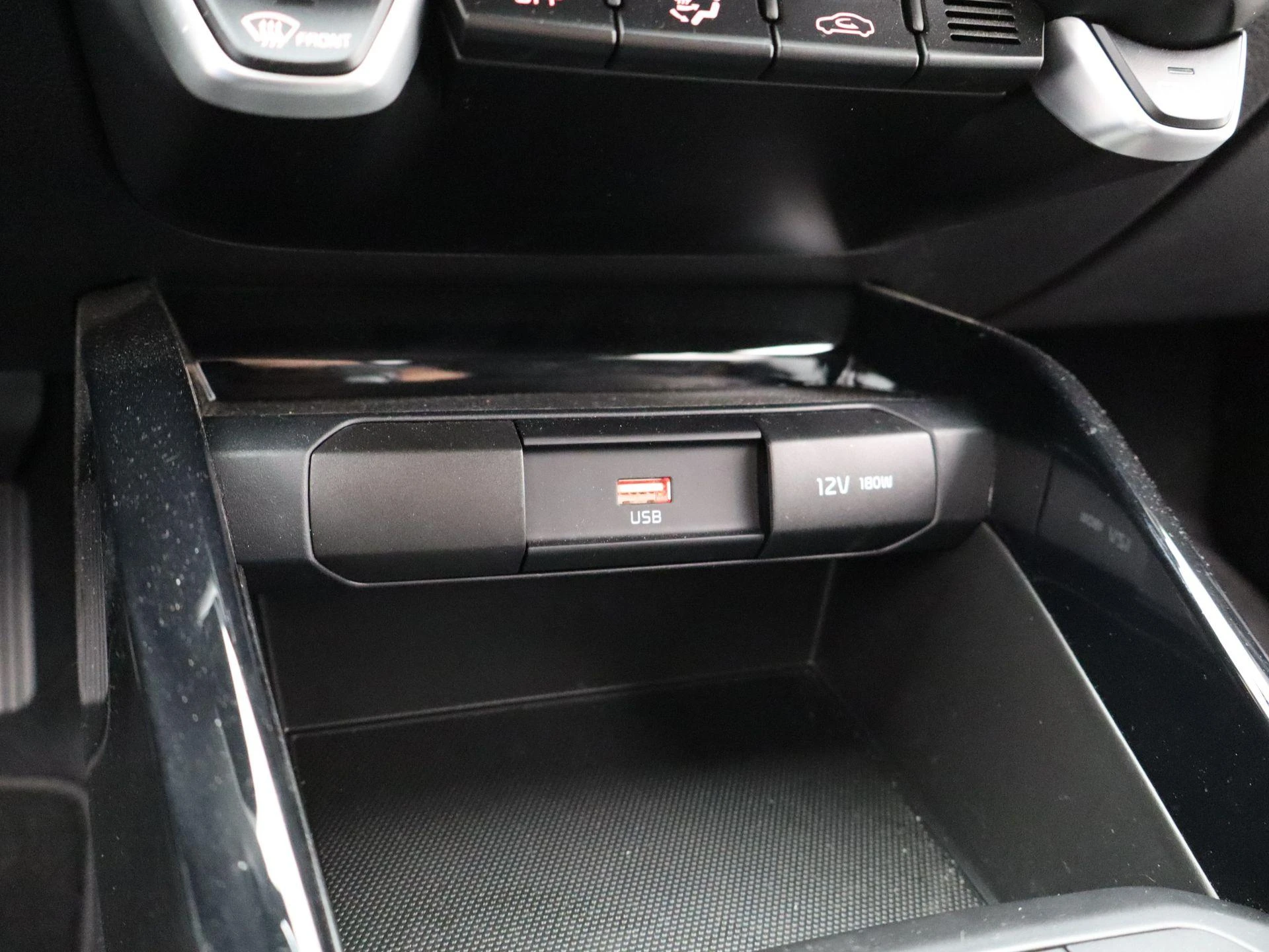 Kia Stonic 1.0 T-GDi MHEV DynamicLine