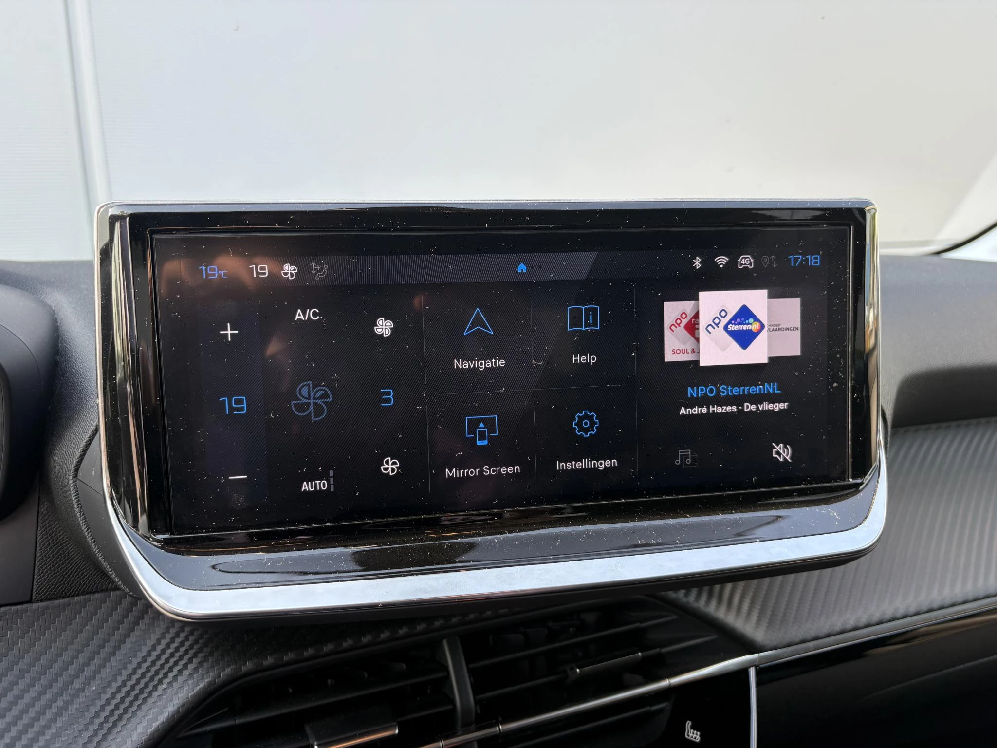 Peugeot-208-image-15