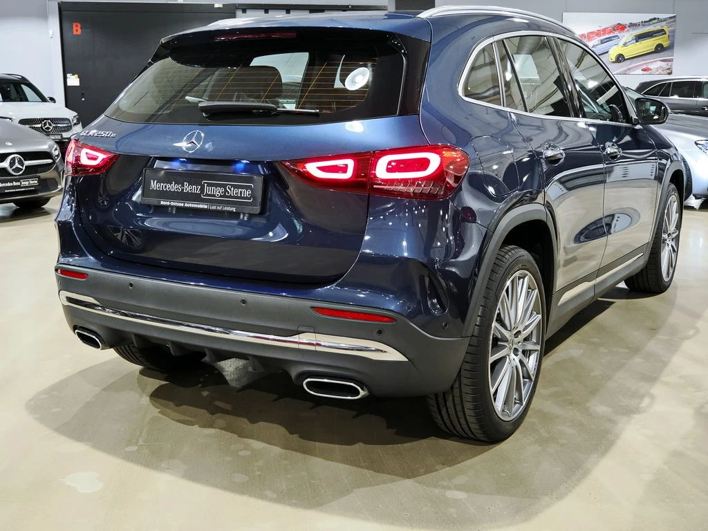 Mercedes-Benz-GLA 250 e-image-5
