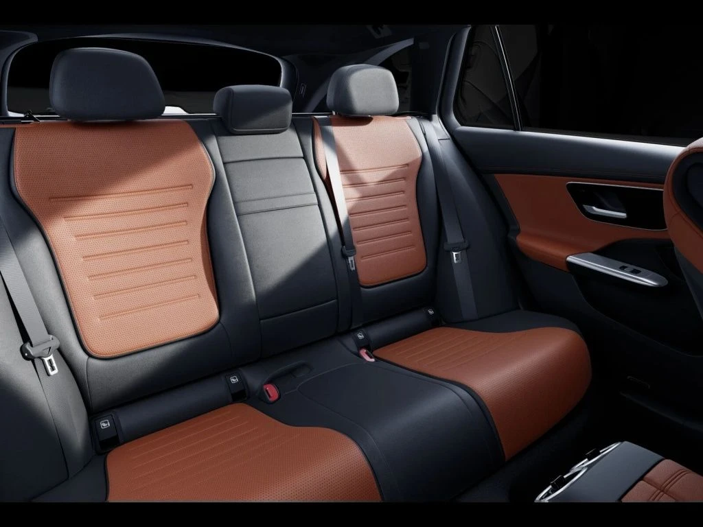 Mercedes-Benz-C-Klasse 220-image-11