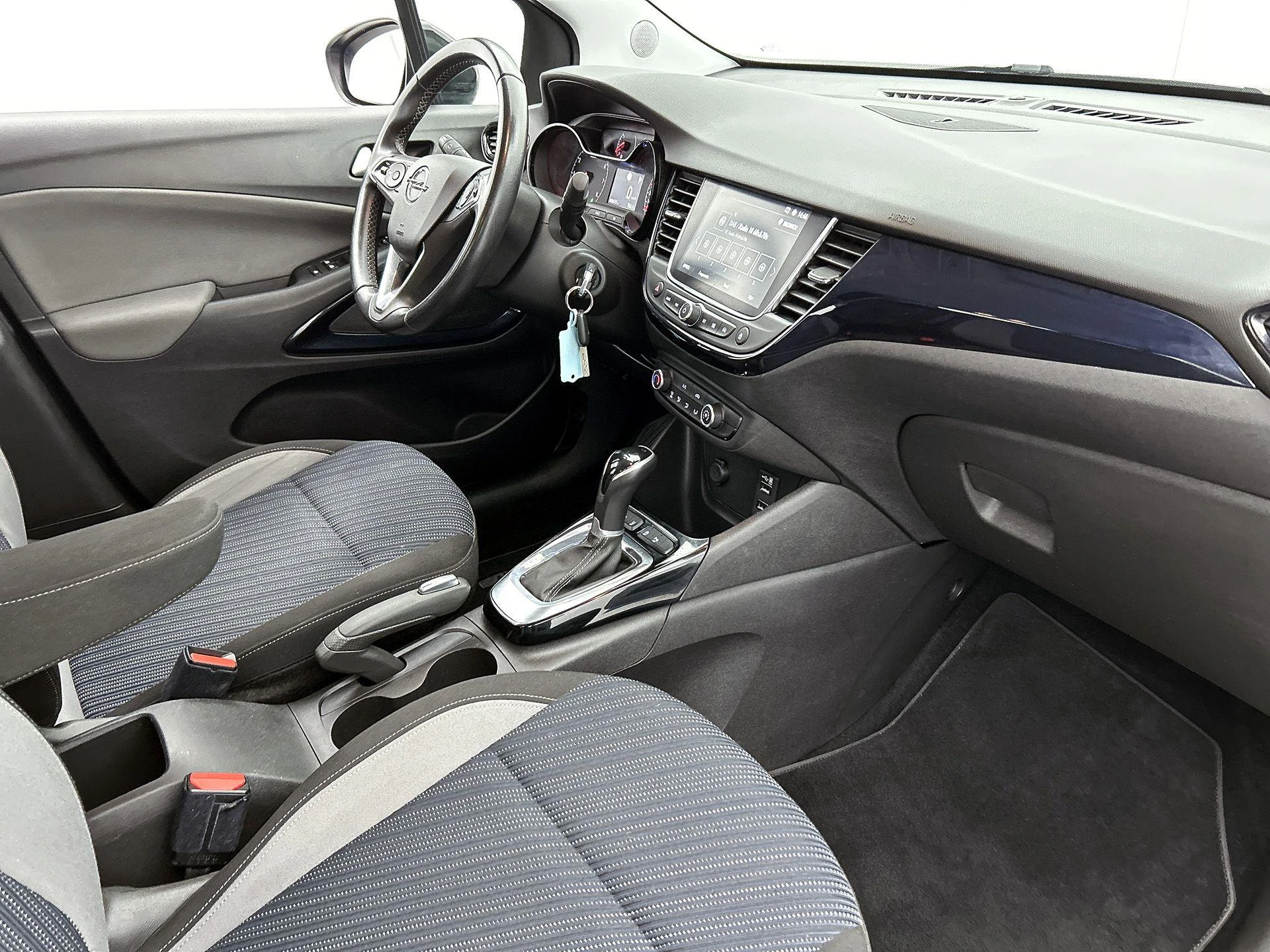 Opel-Crossland X-image-18