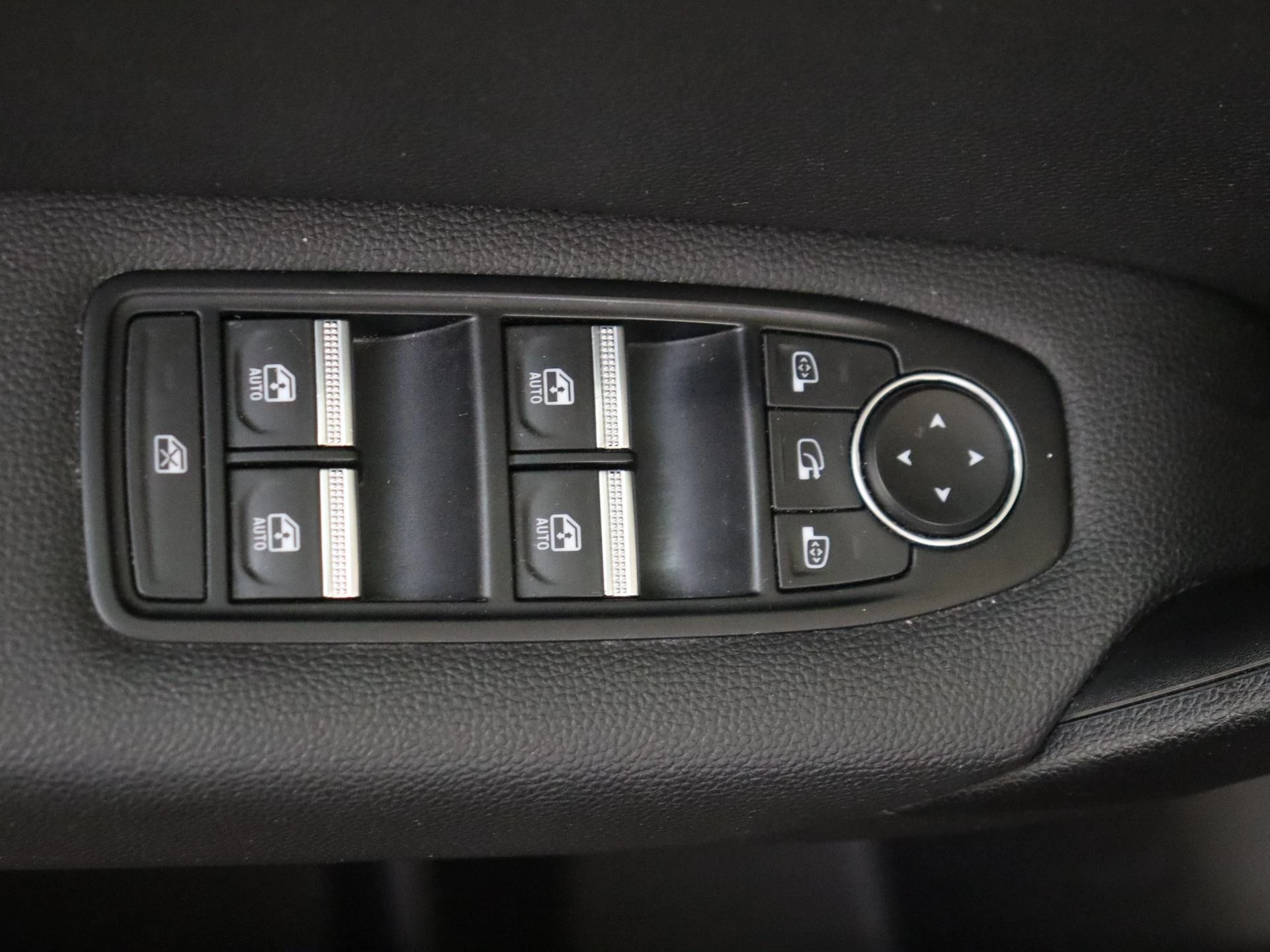 Renault-Captur-image-25