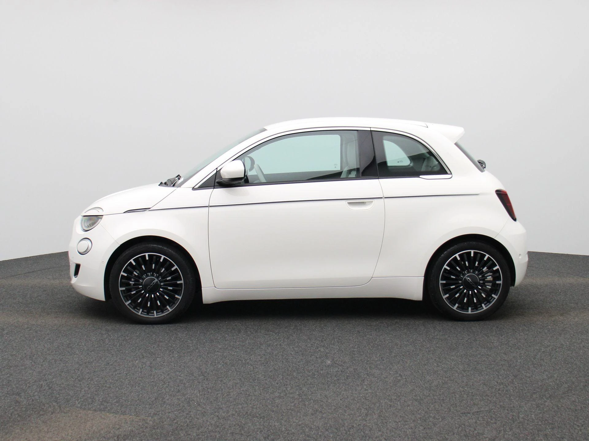 Fiat-500e-image-3