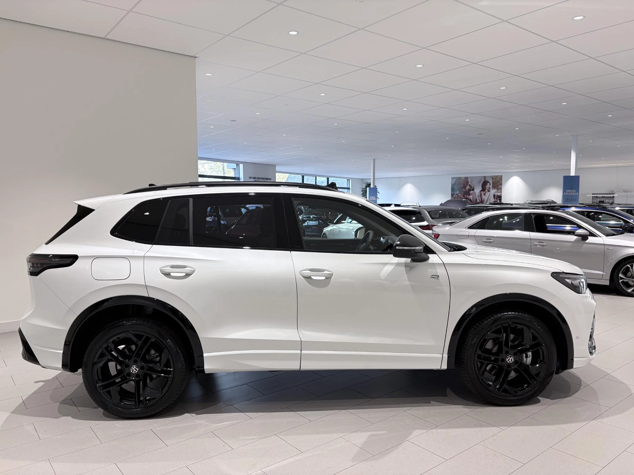 Volkswagen-Tiguan-image-8