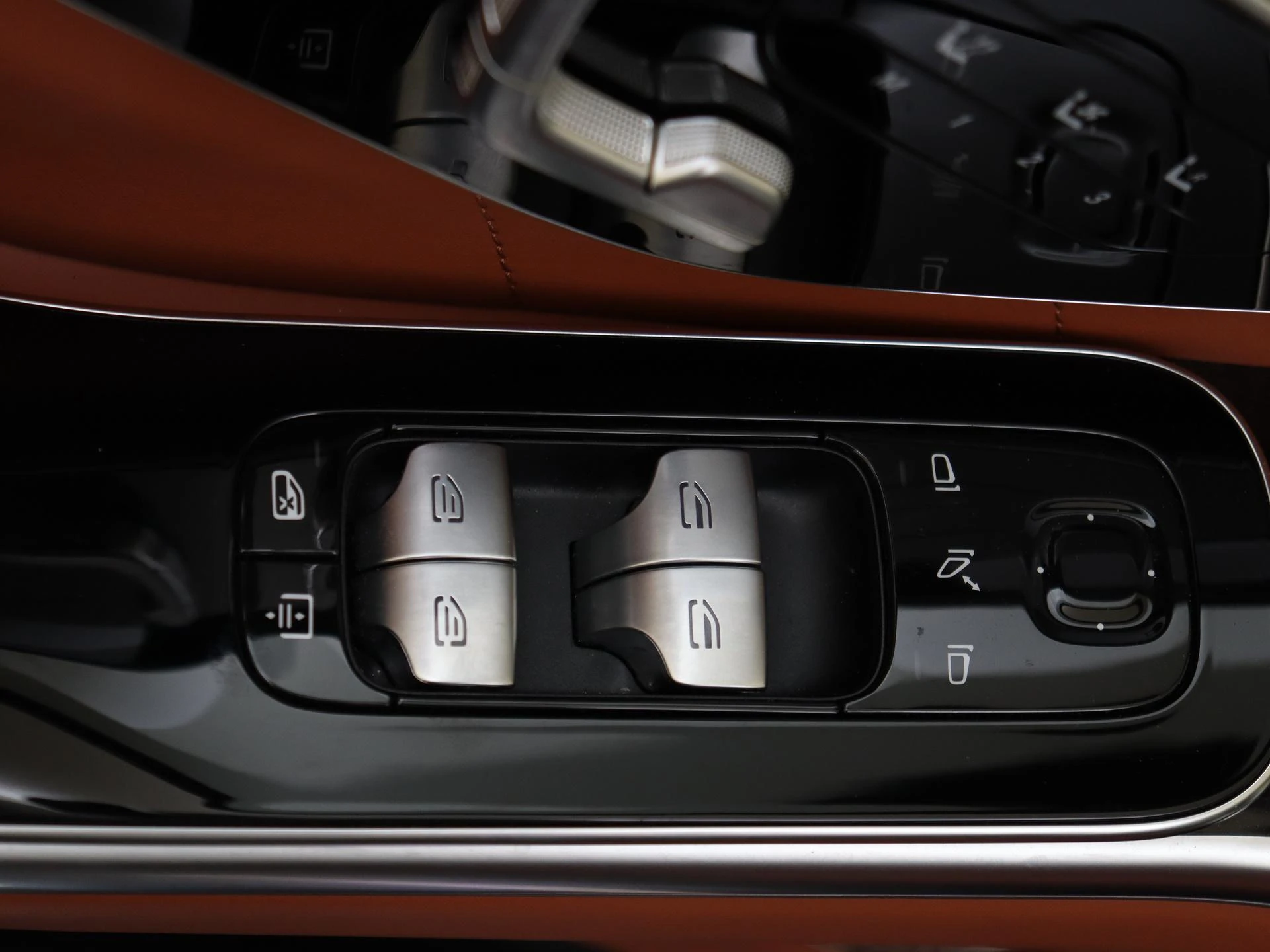 Mercedes-Benz-S-Klasse-image-26