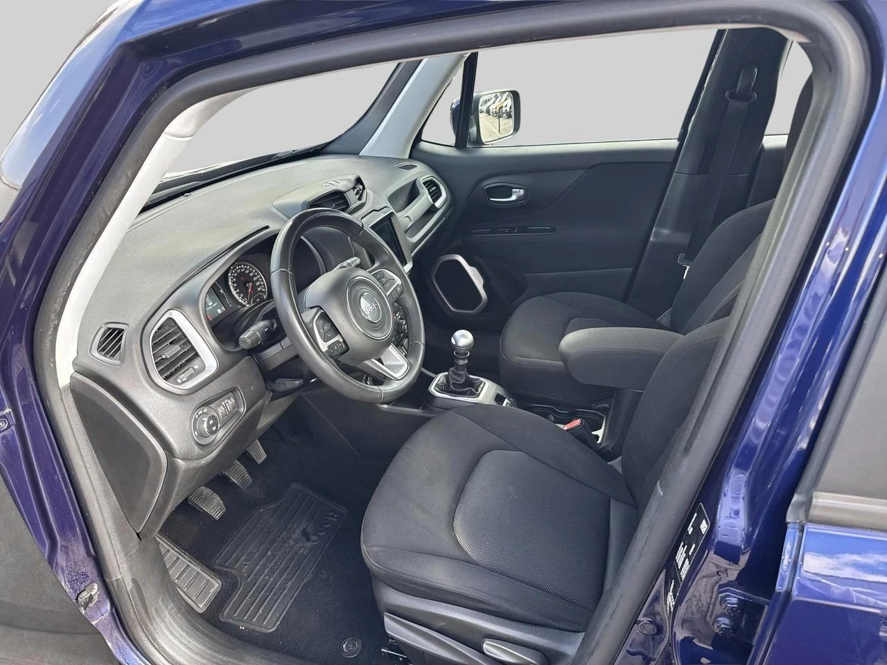 Jeep-Renegade-image-10