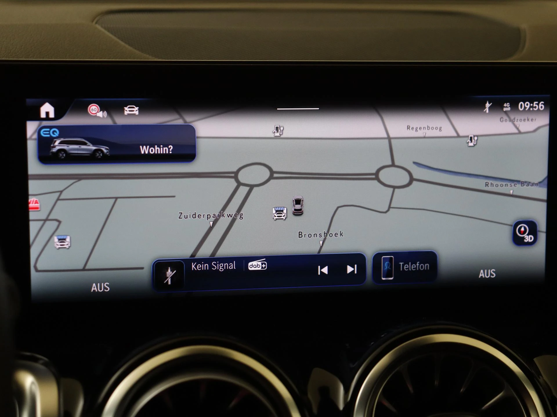 Mercedes-Benz-EQB-image-17