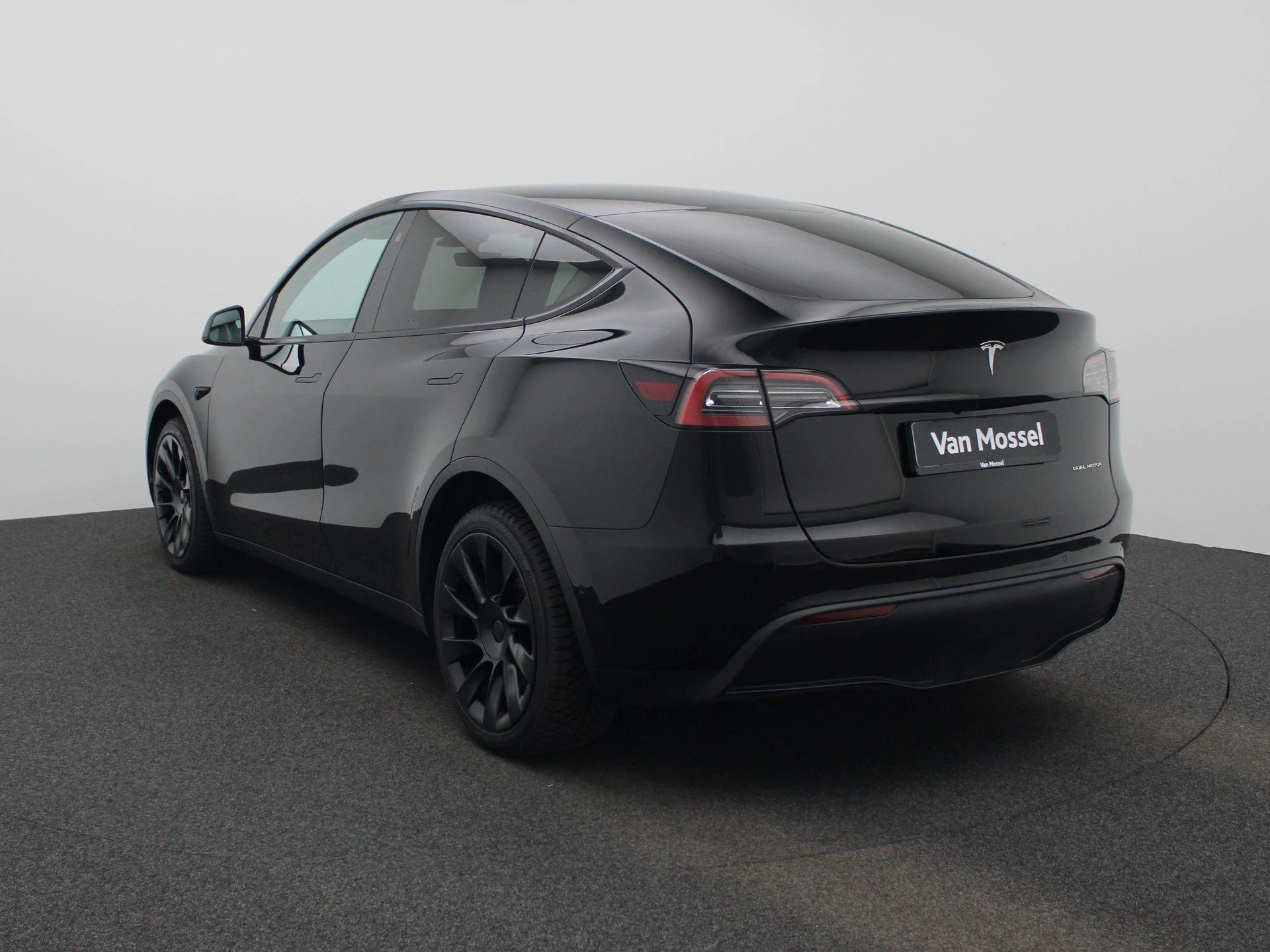 Tesla Model Y Long Range Dual Motor AWD