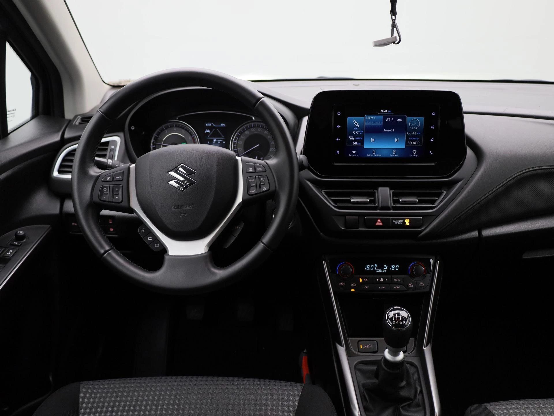 Suzuki-S-Cross-image-6