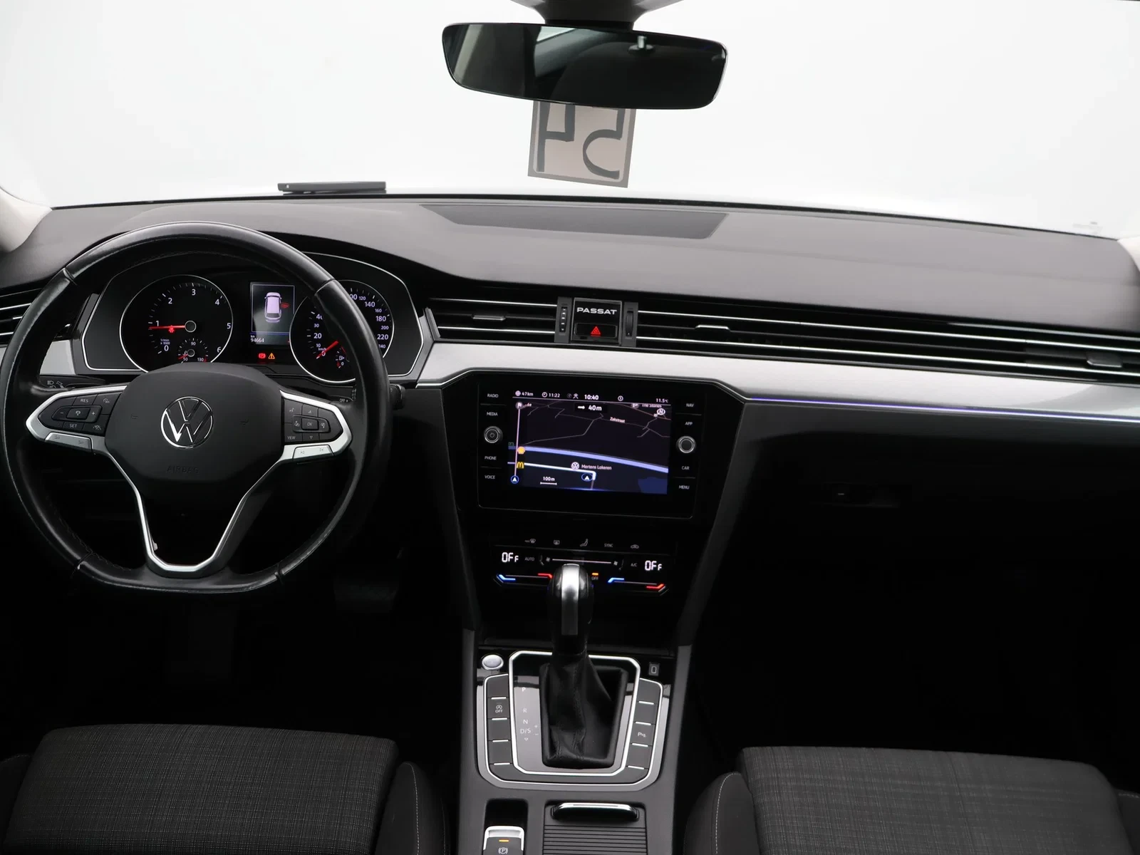 Volkswagen Passat Variant Passat Variant Style 'Business' 2.0 TDI 122PK *AUTOMAAT*NAVI*TREKHAAK*CAMERA*PDC*KEYLESS*CRUISE*...*