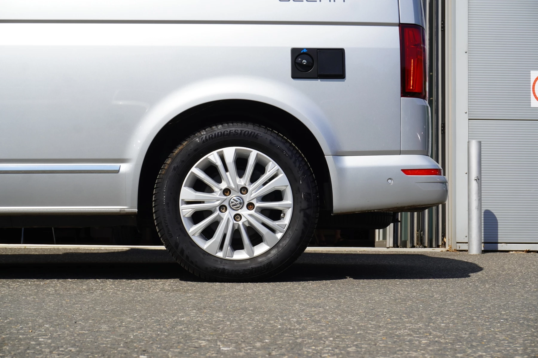 Volkswagen-California-image-20