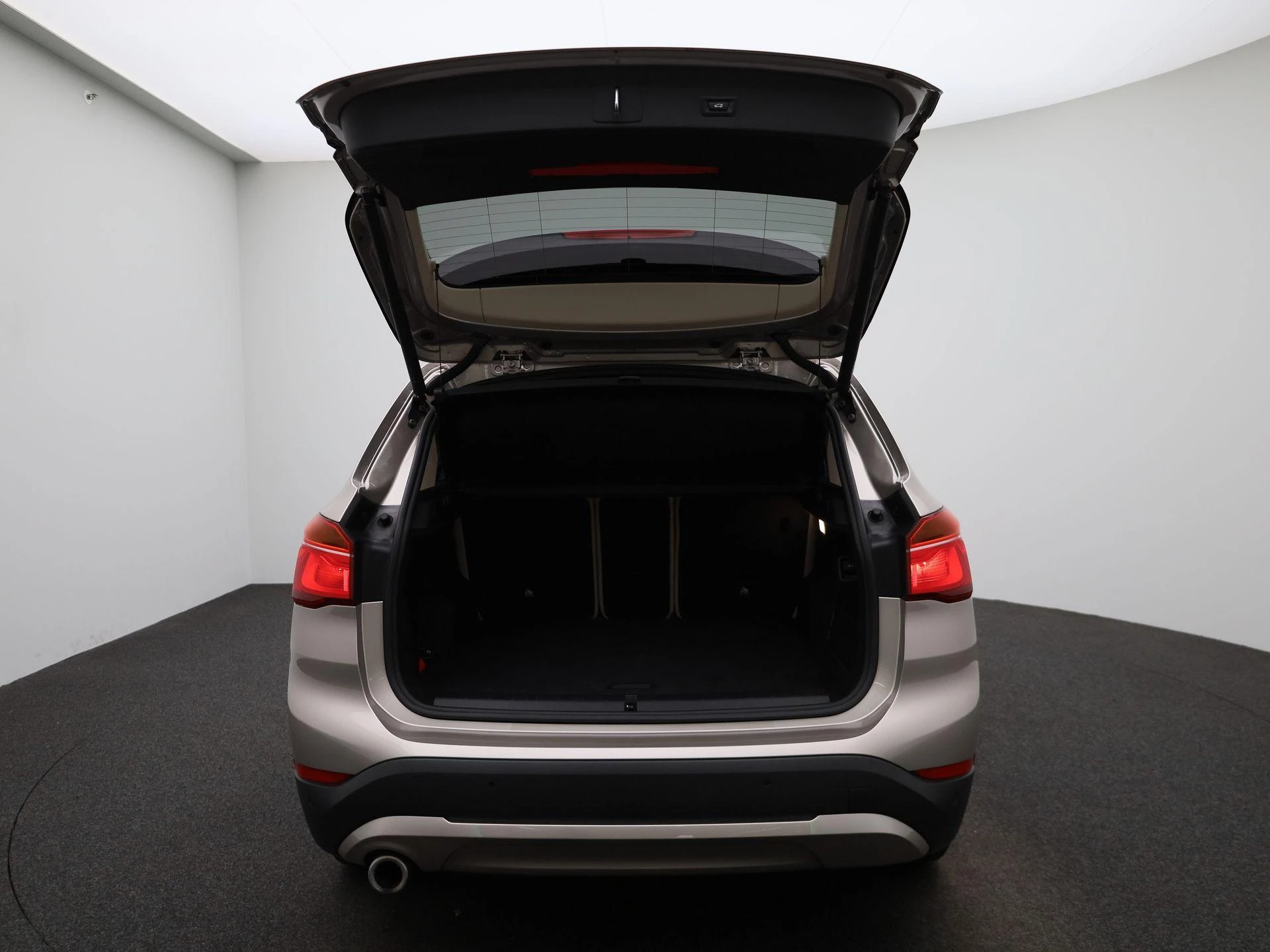 BMW X1 sDrive16dA (85 kW)