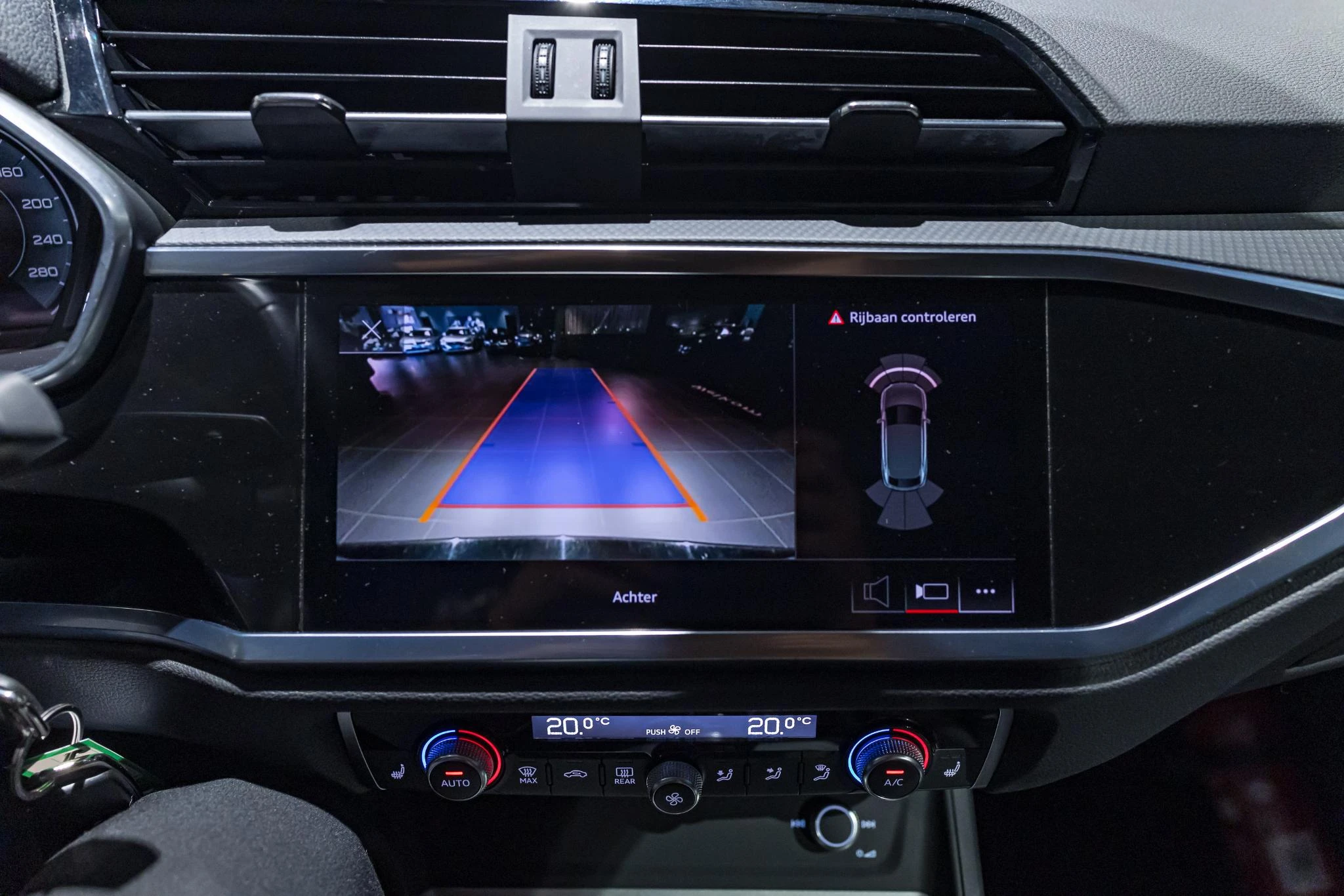 Audi-Q3-image-12