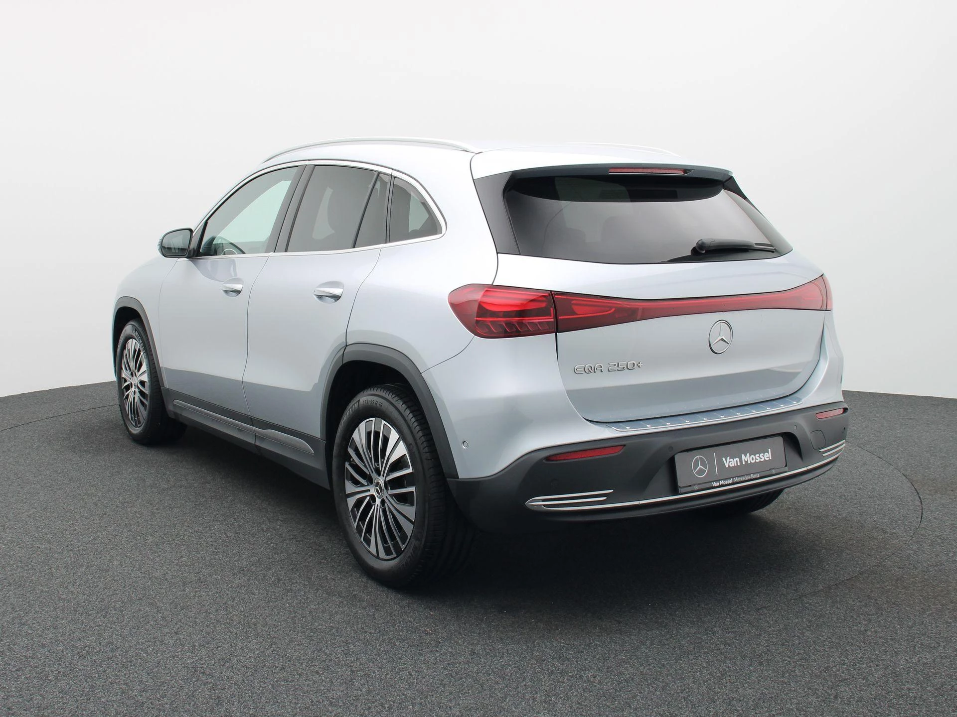 Mercedes-Benz EQA 250+ Business Line