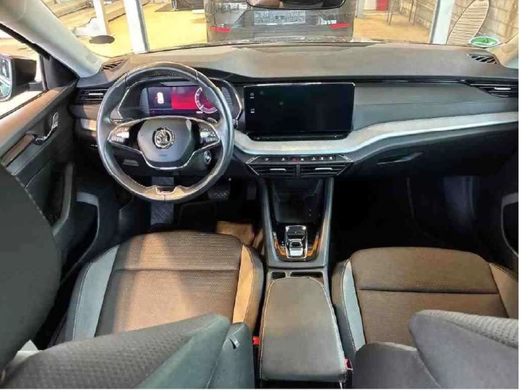 Škoda Octavia Combi 2.0 TDI DSG Tour Navi. LED