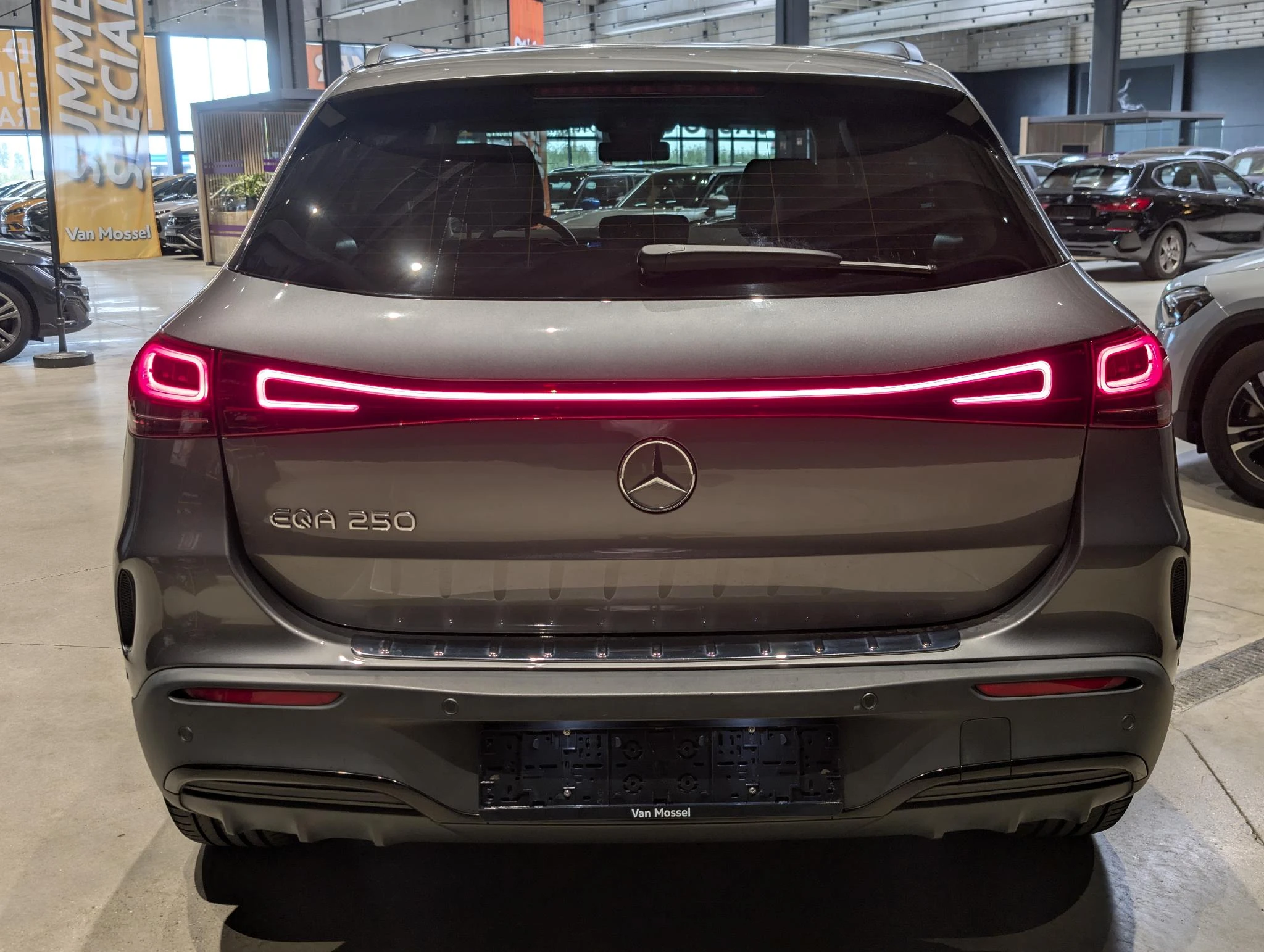 Mercedes-Benz-EQA-image-5