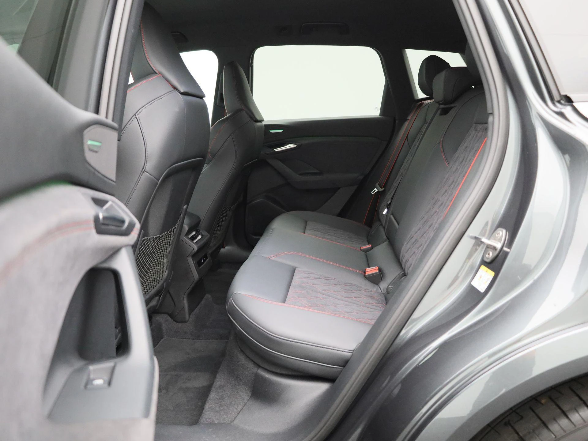 Audi SQ6 e-tron quattro 100 kWh
