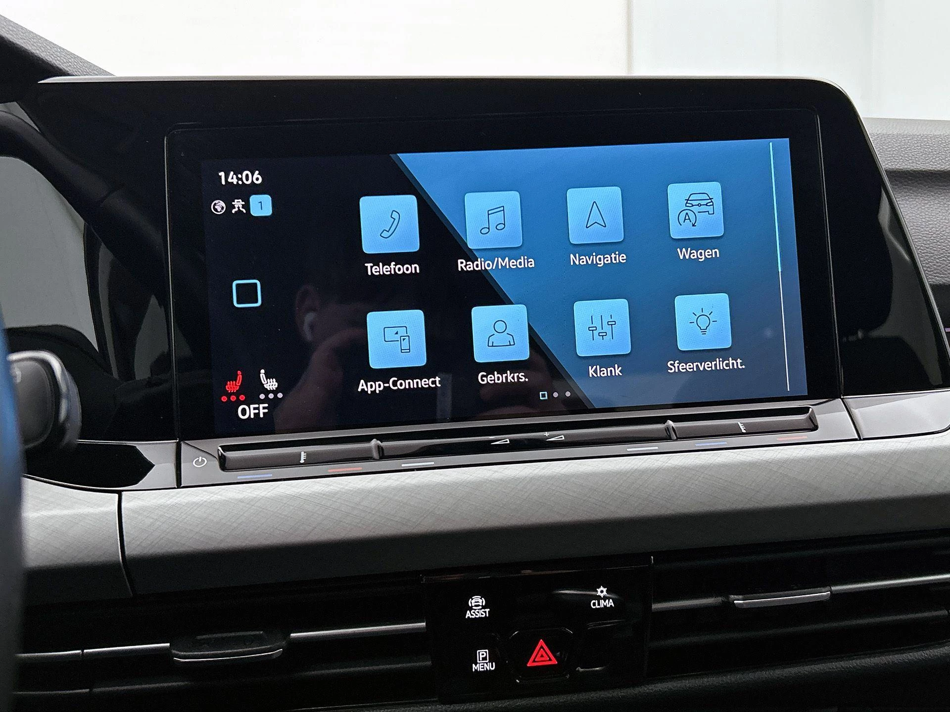 Volkswagen-Golf-image-36