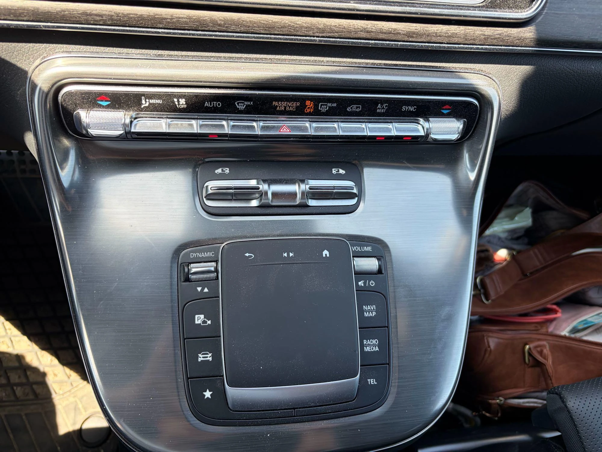 Mercedes-Benz-V-Klasse-image-5