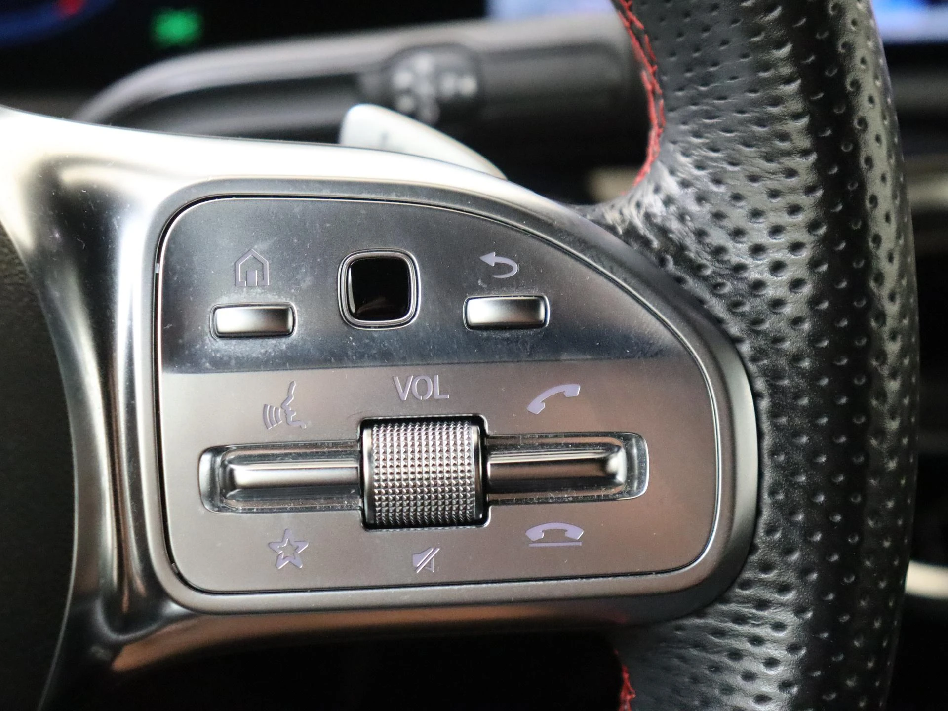 Mercedes-Benz A-Klasse 180 Business Solution AMG