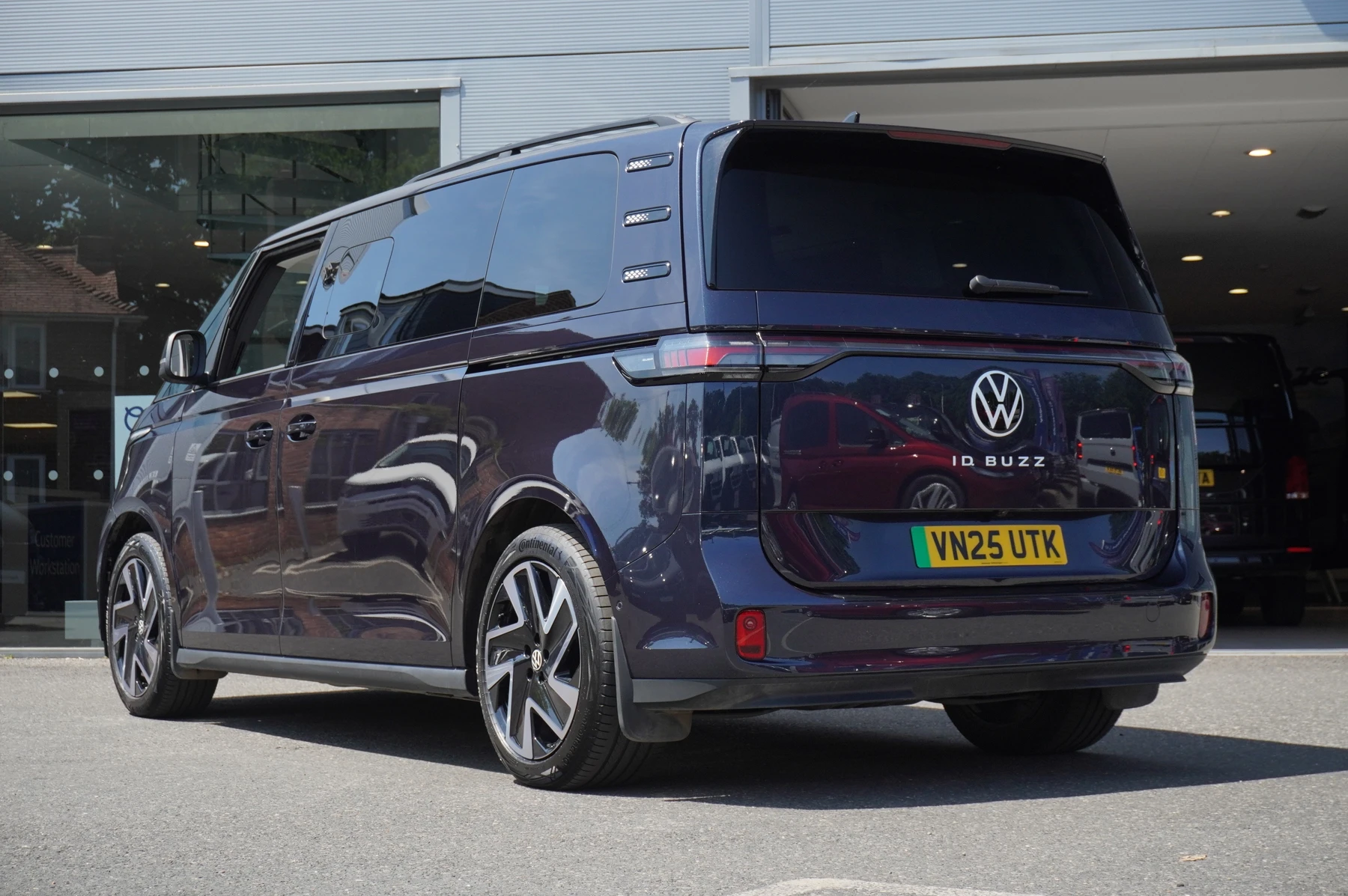 Volkswagen-ID. Buzz-image-2
