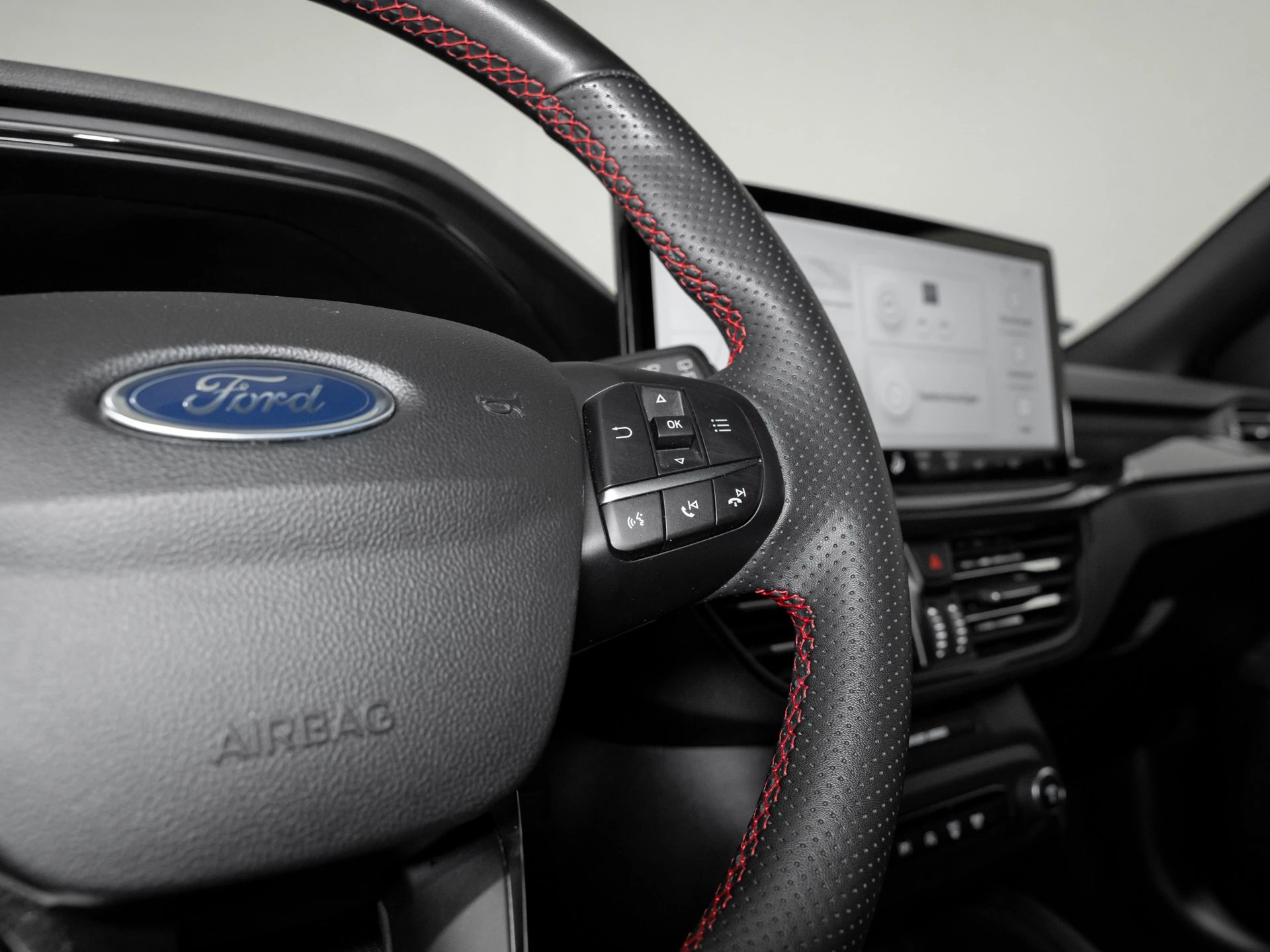 Ford Focus ST-Line X Turnier AHK ACC LED Kamera