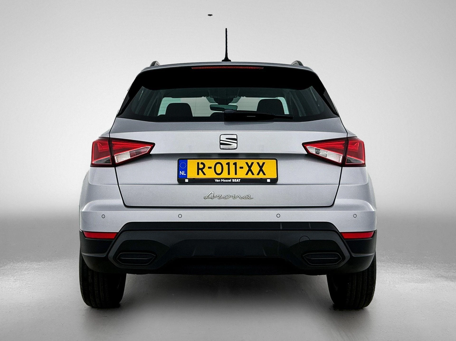 SEAT-Arona-image-2