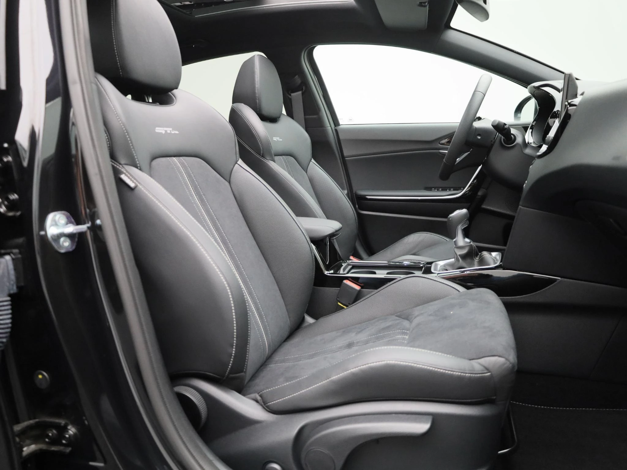 Kia Ceed - 31