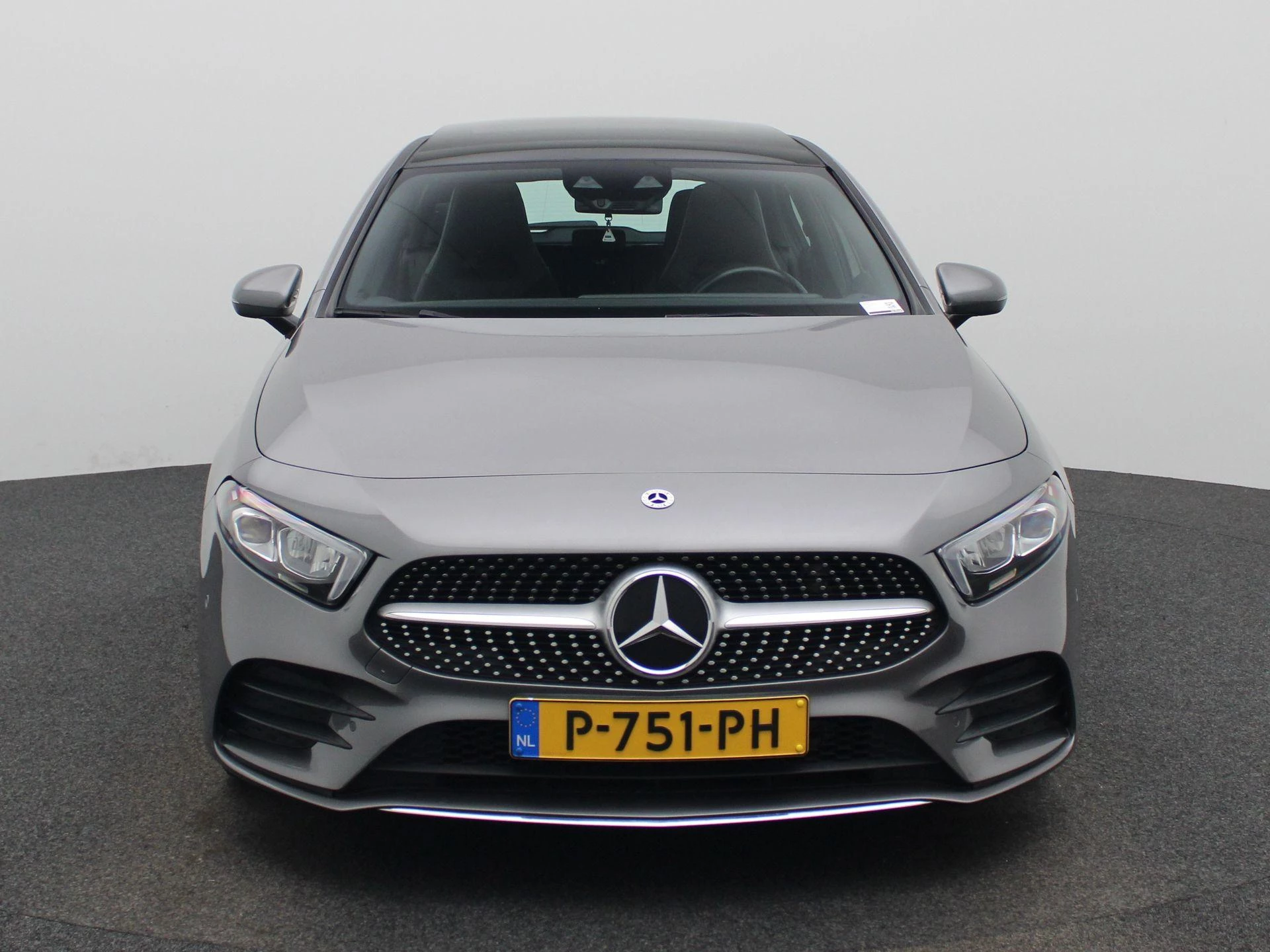 Mercedes-Benz A-Klasse 180 Business Solution AMG