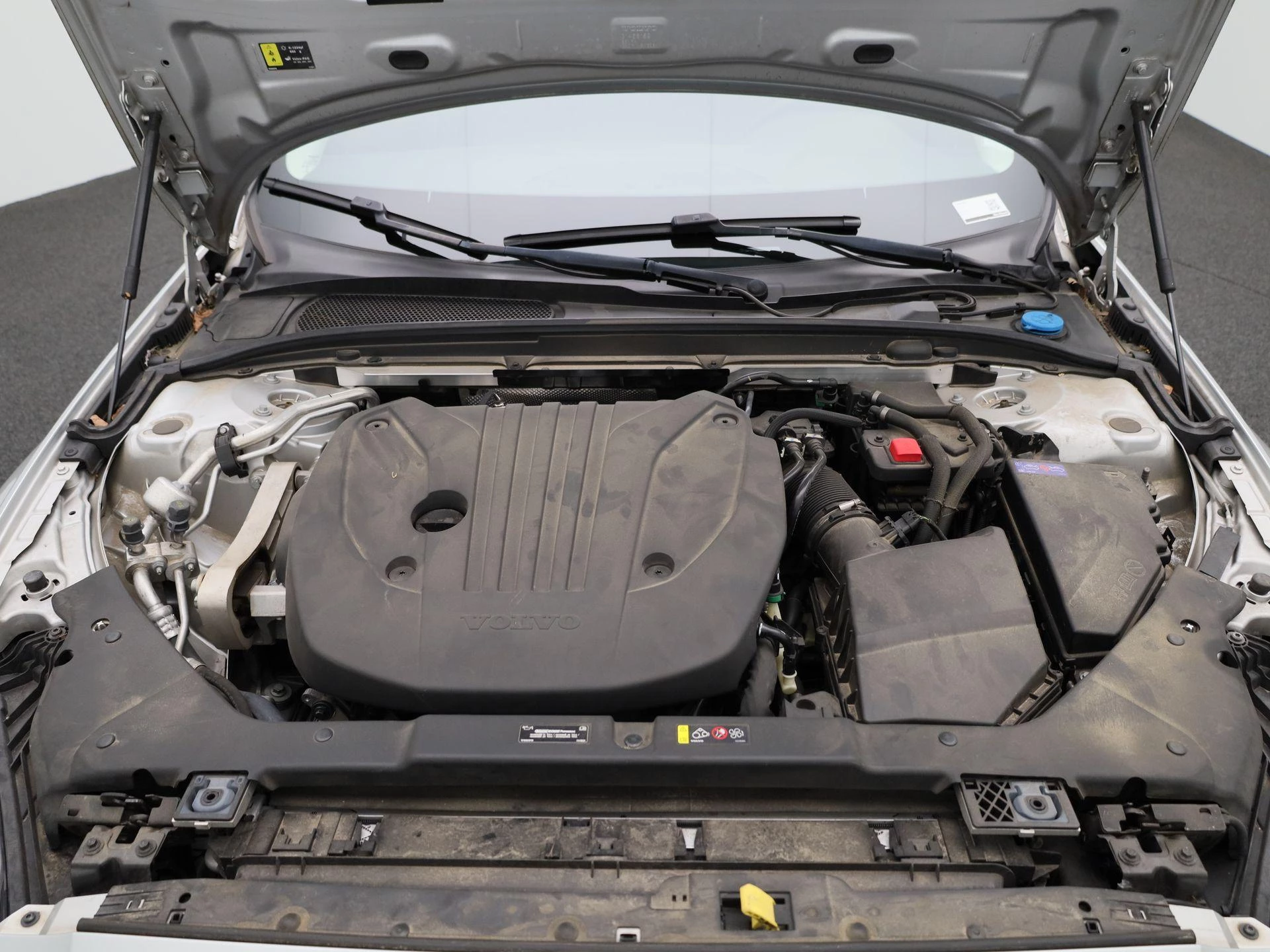 Volvo V60 B3 Geartronic Momentum Pro Camera | Cruise | PDC