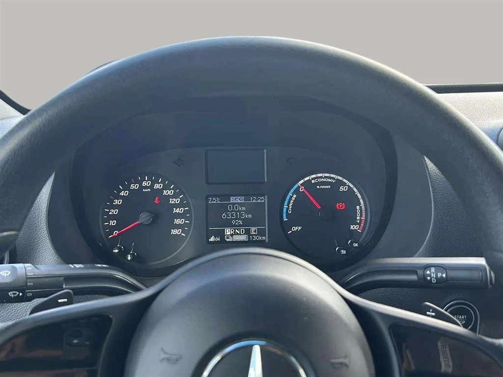 Mercedes-Benz-eSprinter-image-11