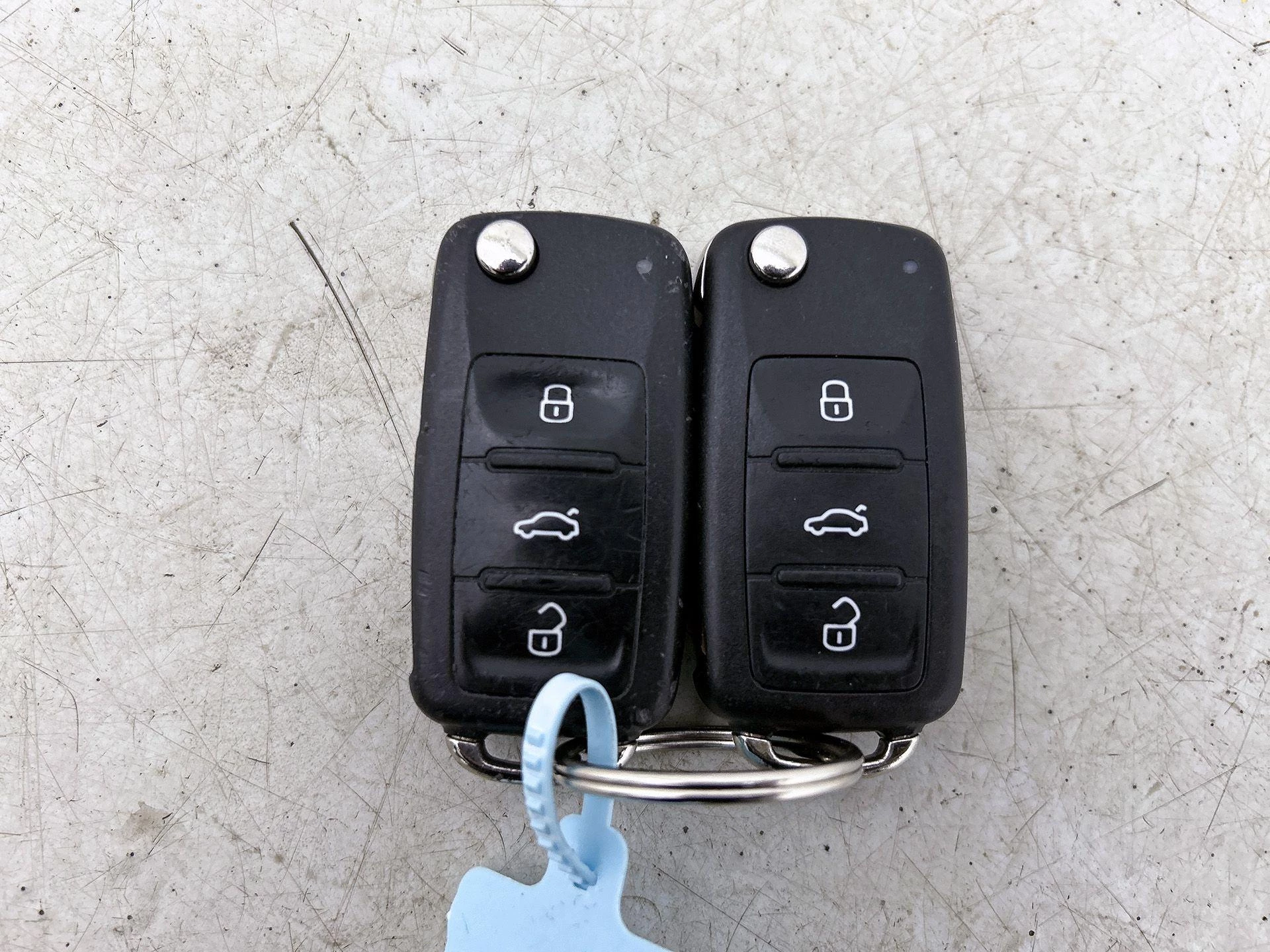 Volkswagen-up!-image-24