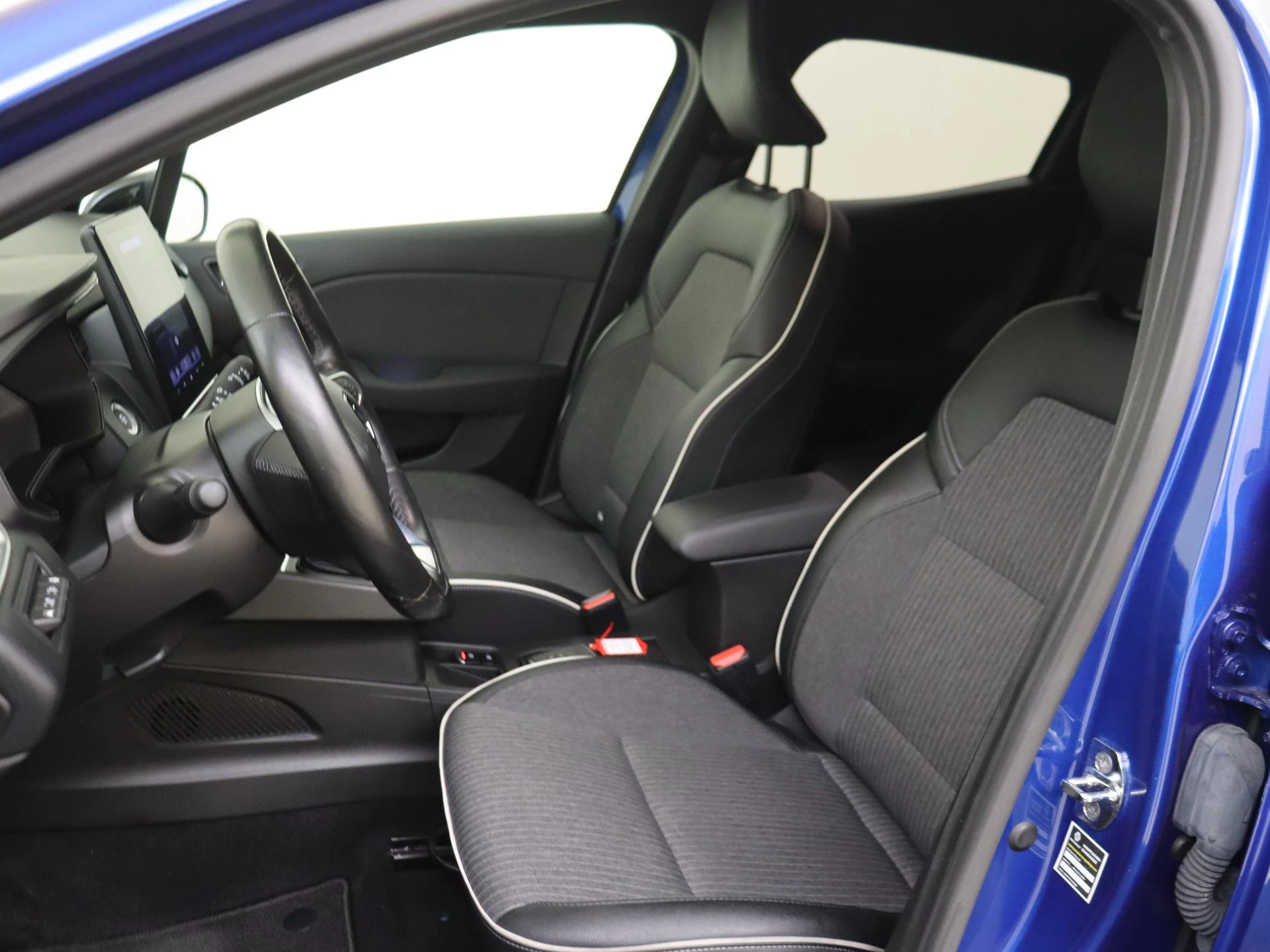 Renault-Clio-image-10