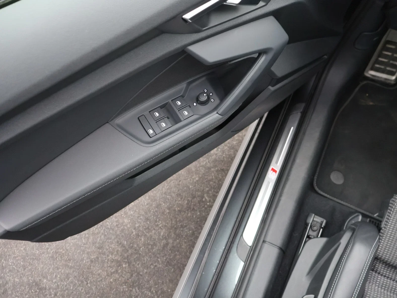 Audi A3 Sportback Business Edition 35TFSI 2XS line 150PK *AUTOMAAT*SPORTZETELS*CAMERA*PDC*NAVI*ACC*...*