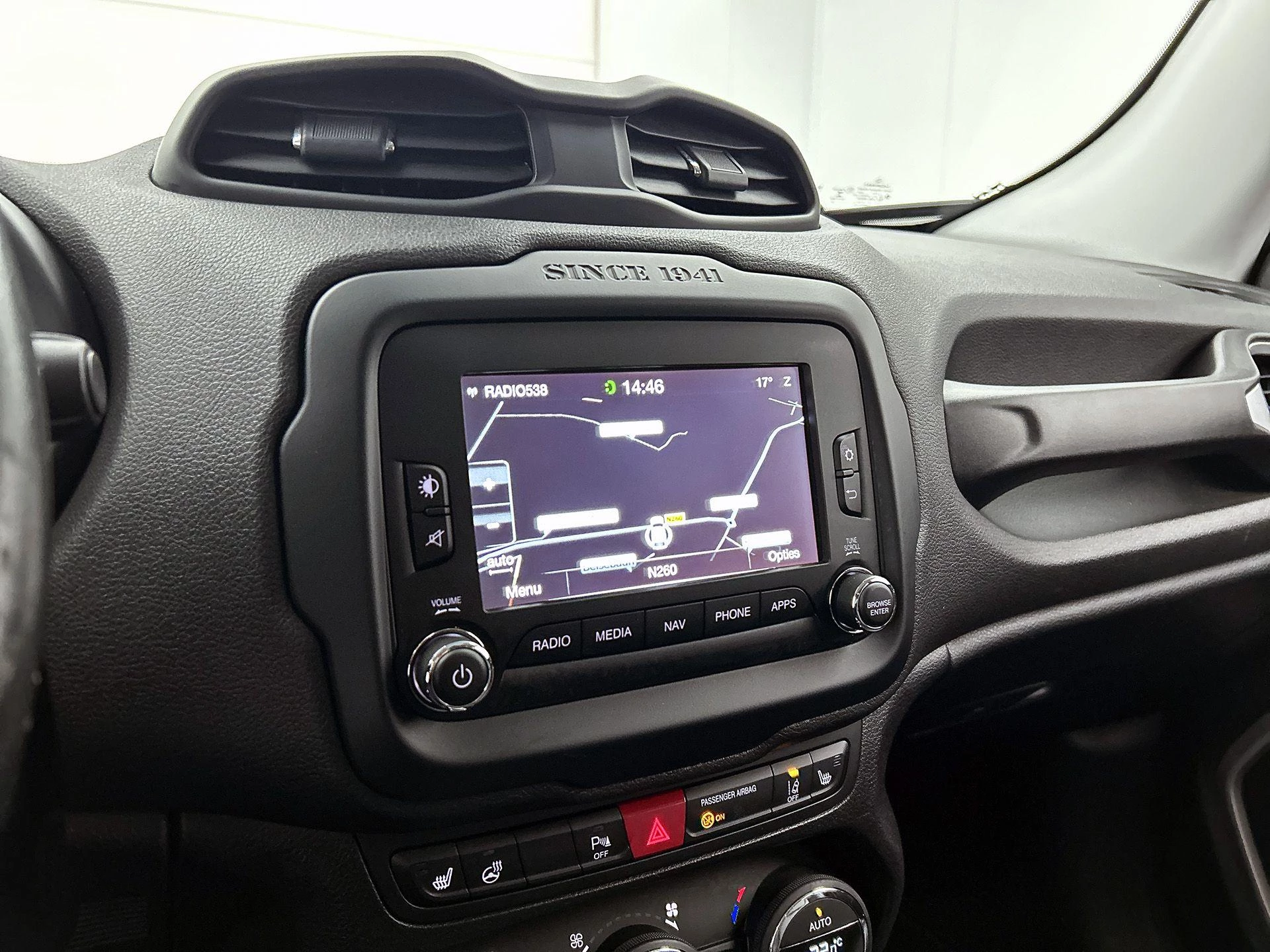 Jeep-Renegade-image-45