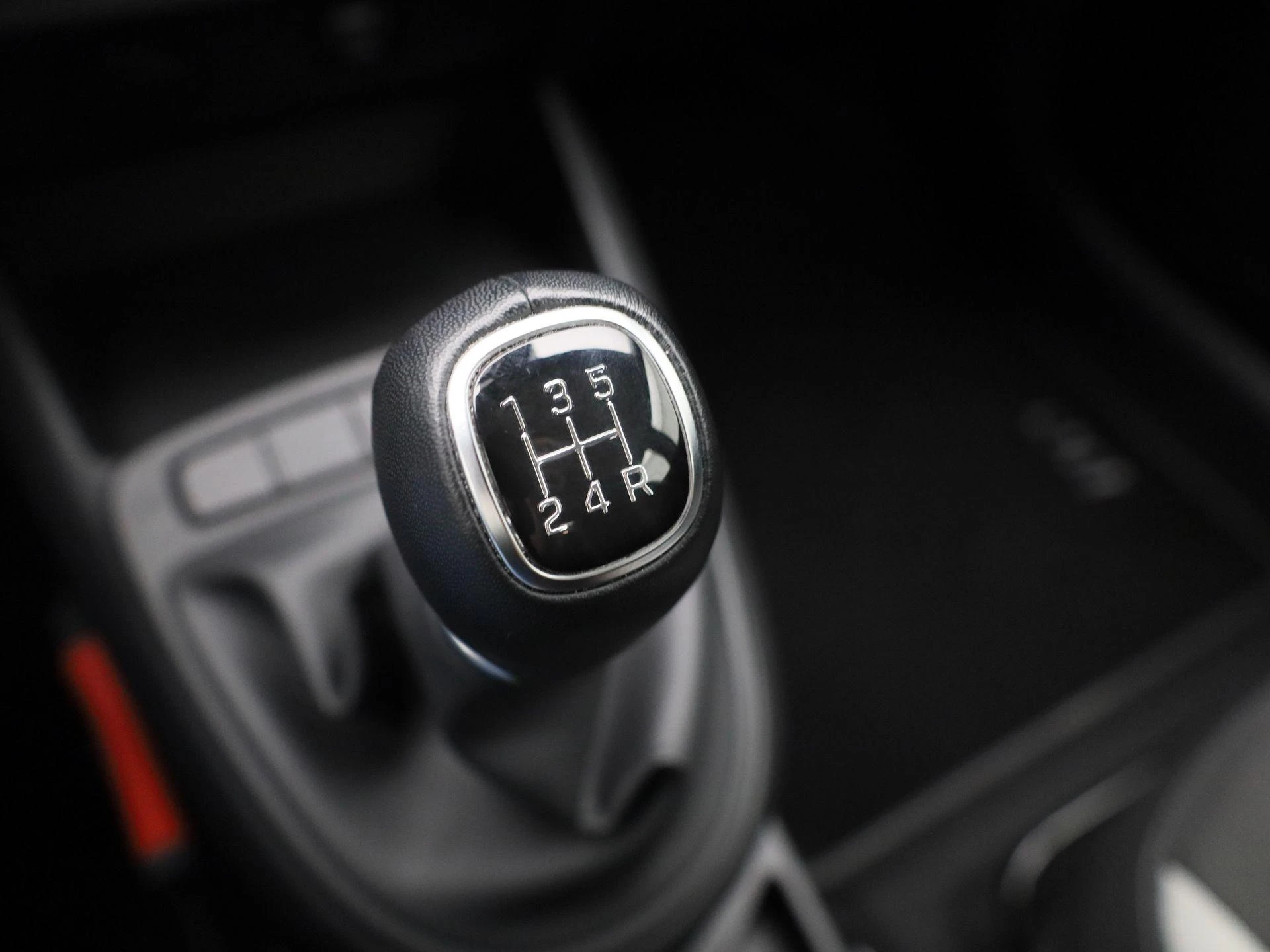 Hyundai-i10-image-25