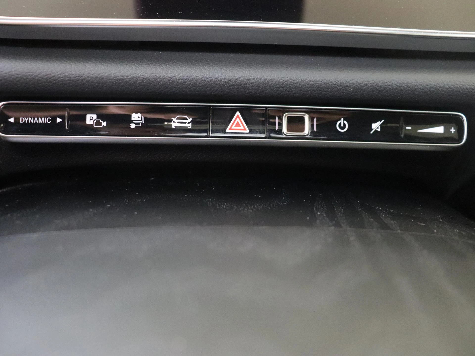 Mercedes-Benz-E-Klasse-image-20