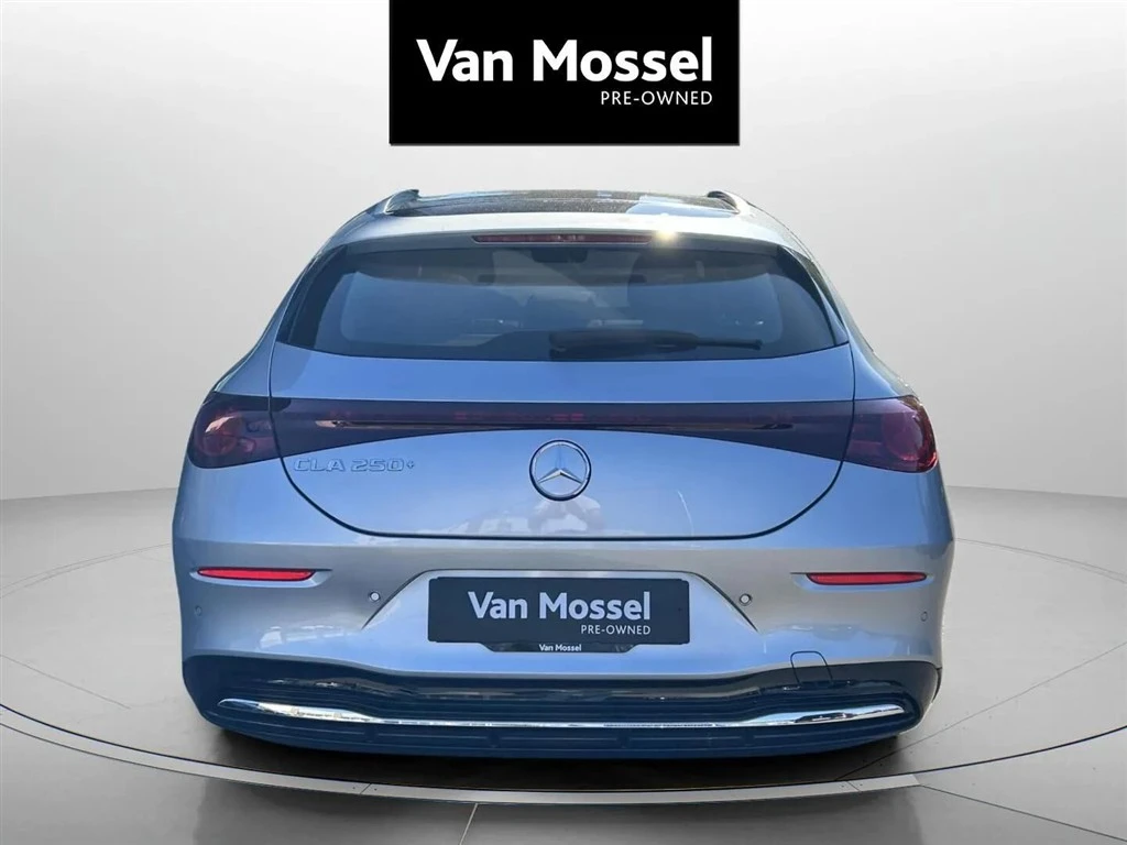 Mercedes-Benz-CLA-image-5