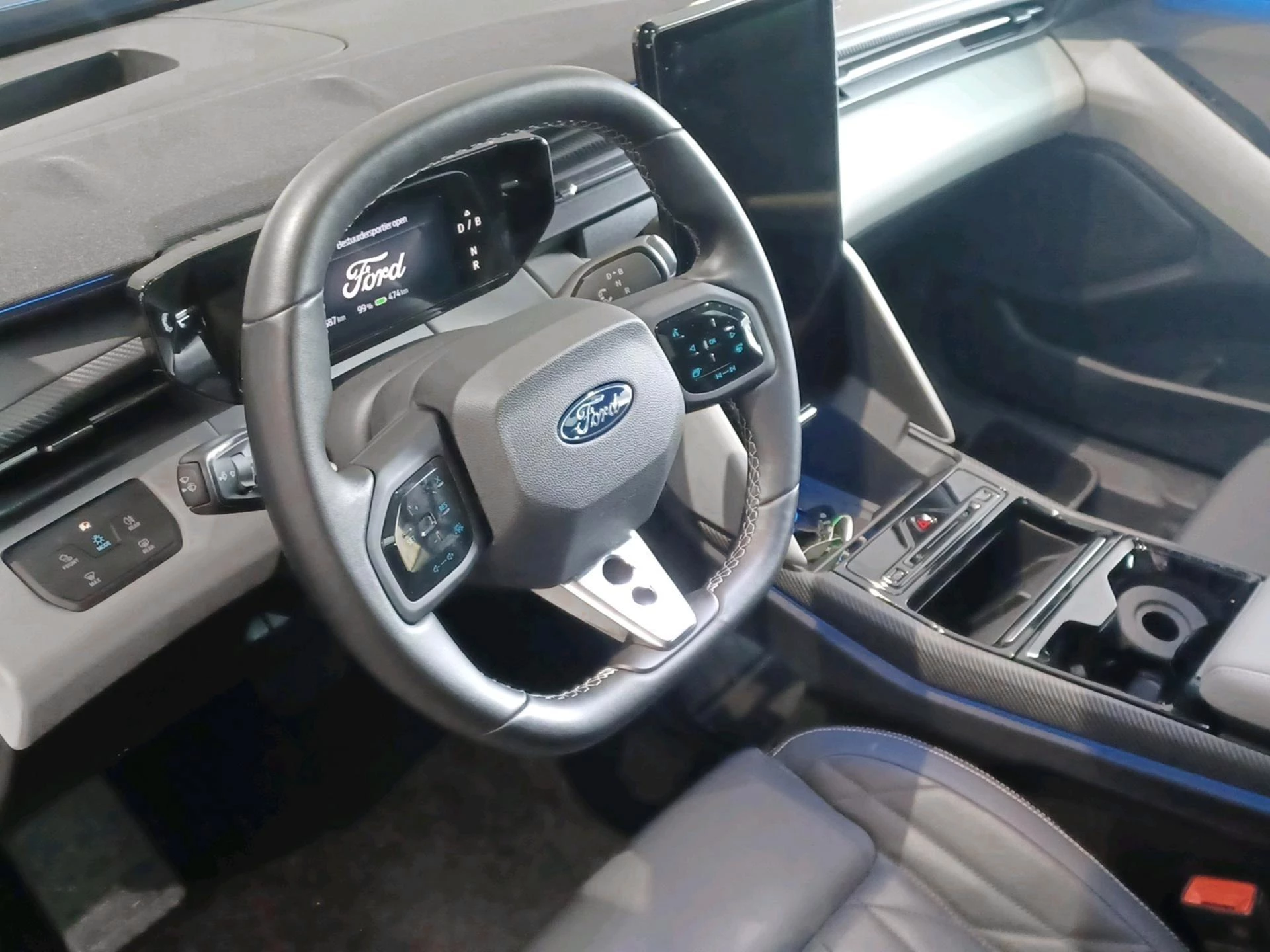 Ford Capri AWD Premium - 546km Range - Pano - 360 View