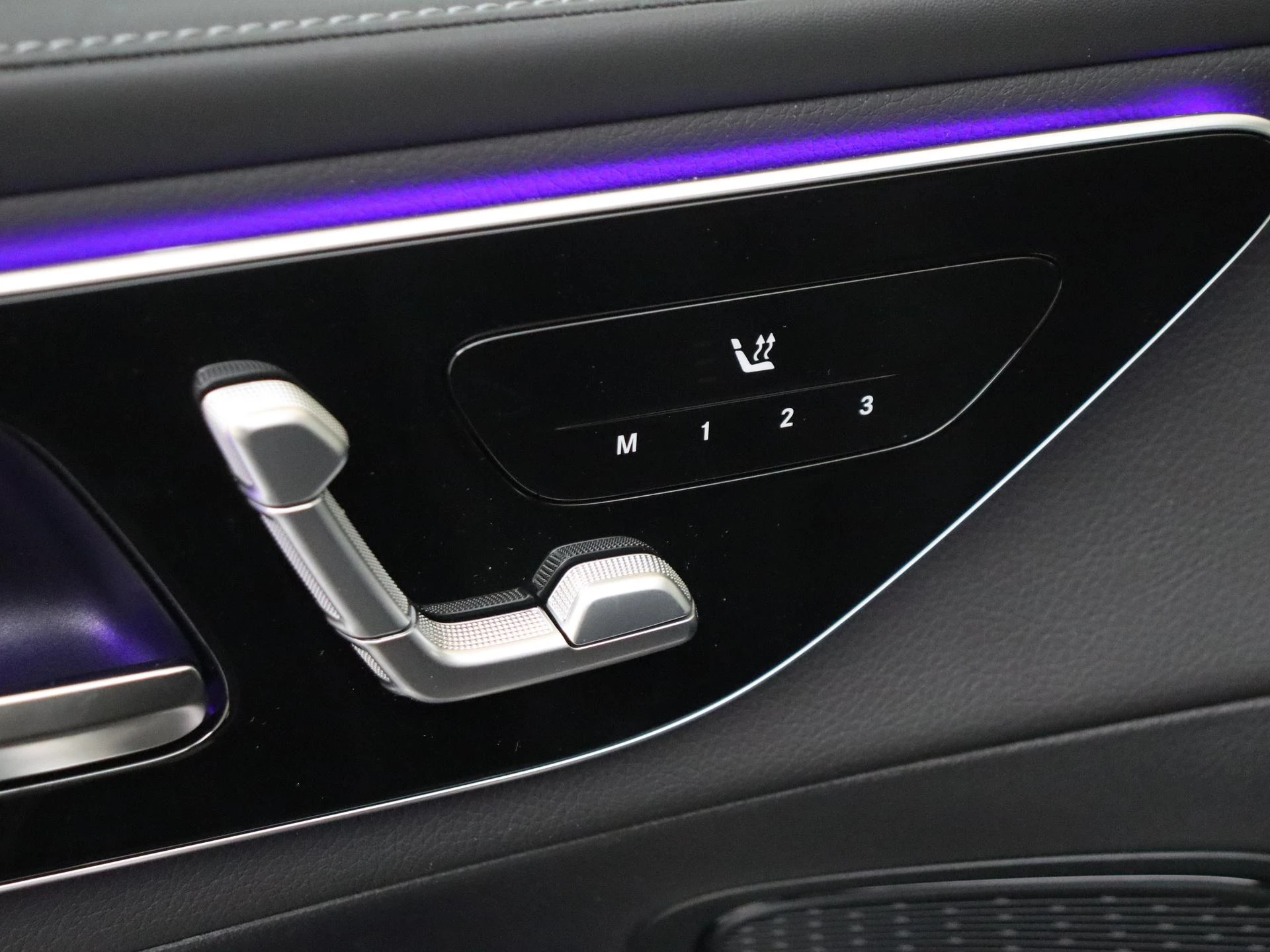 Mercedes-Benz-GLC-image-24