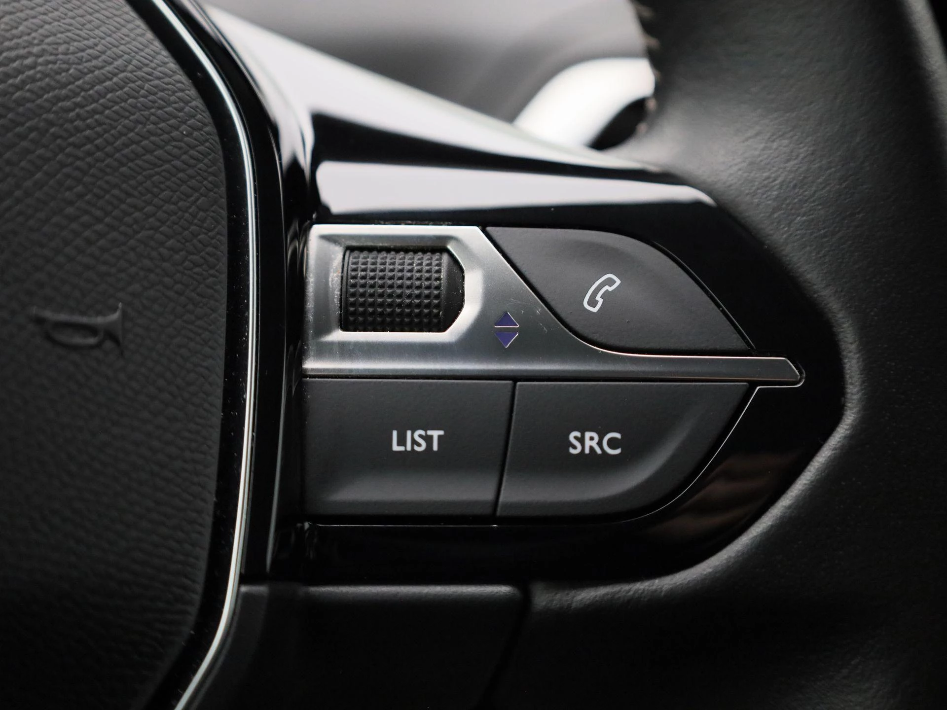 Peugeot-3008-image-24