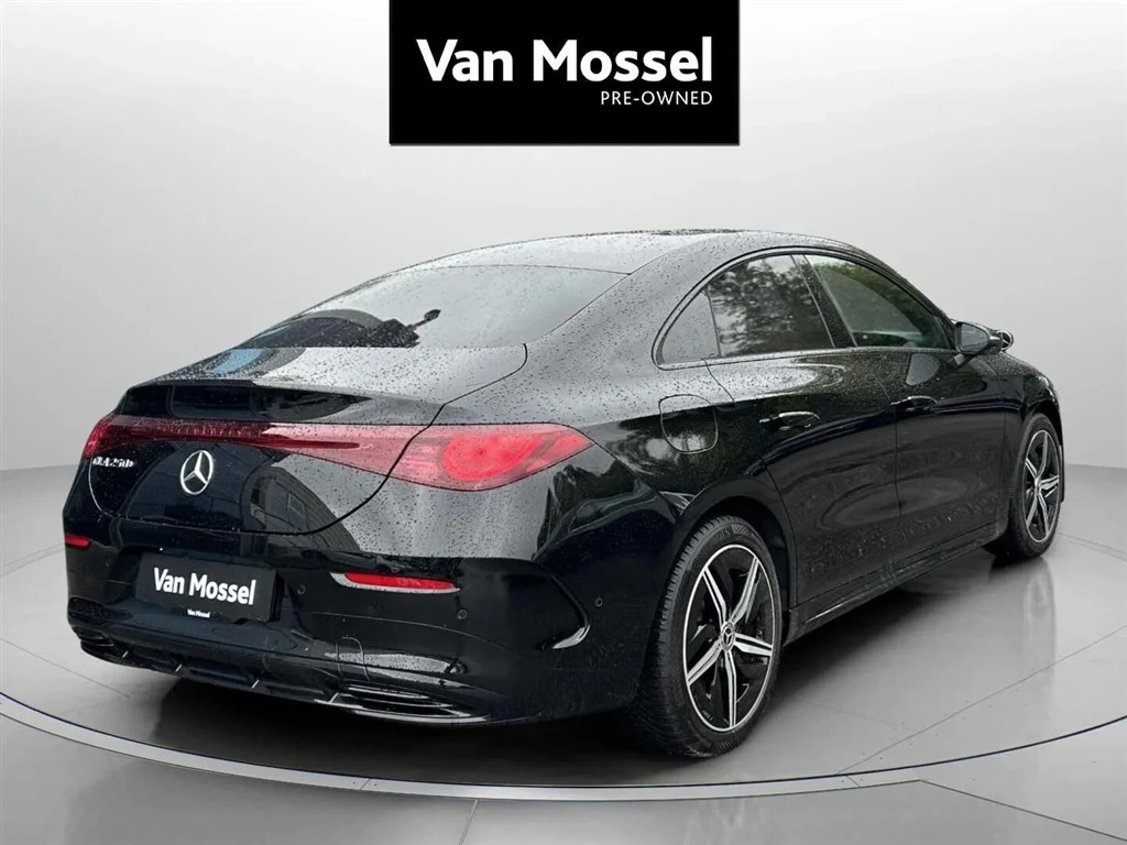 Mercedes-Benz-CLA-image-4
