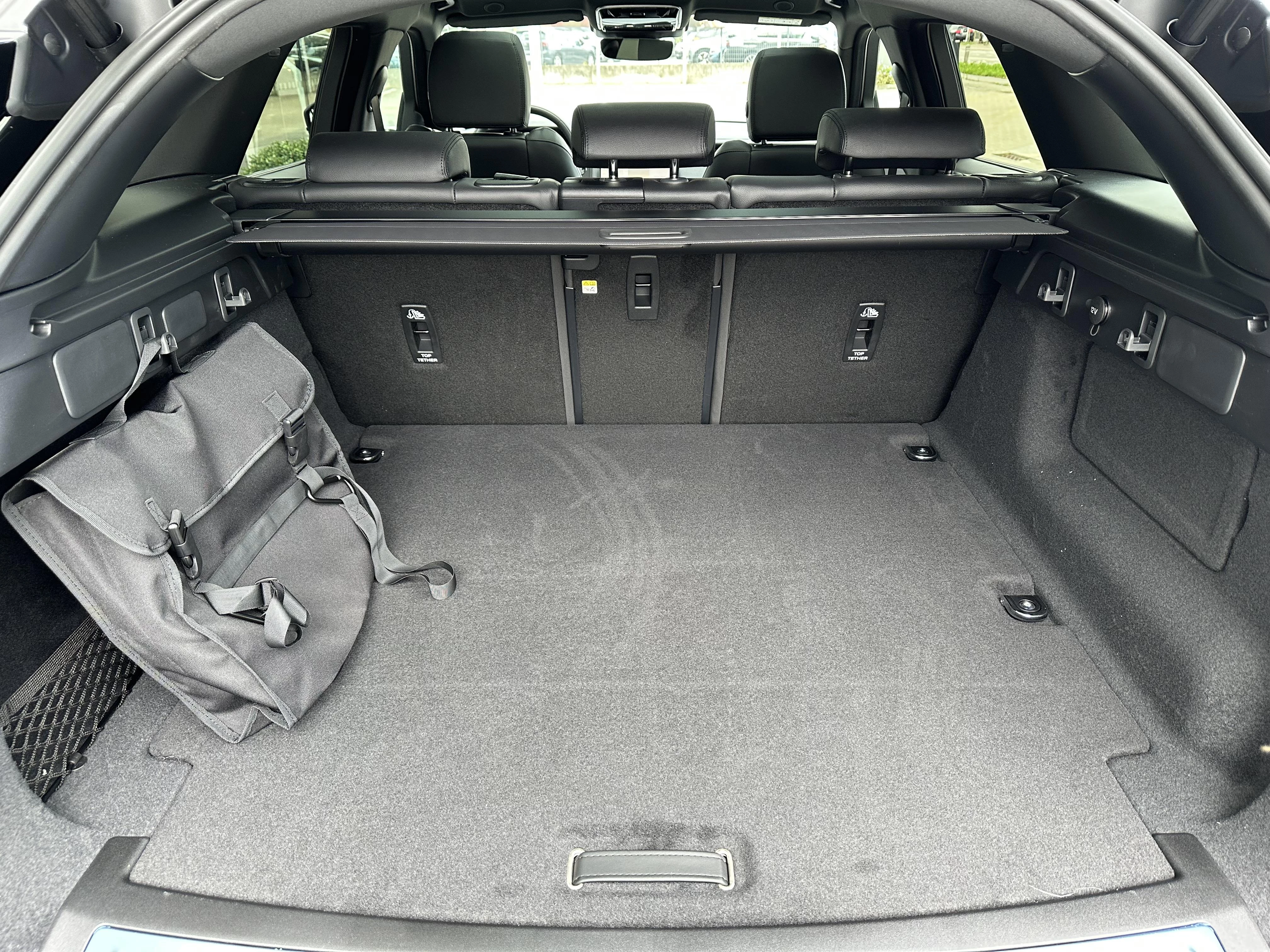 Land Rover-Range Rover Velar-image-7