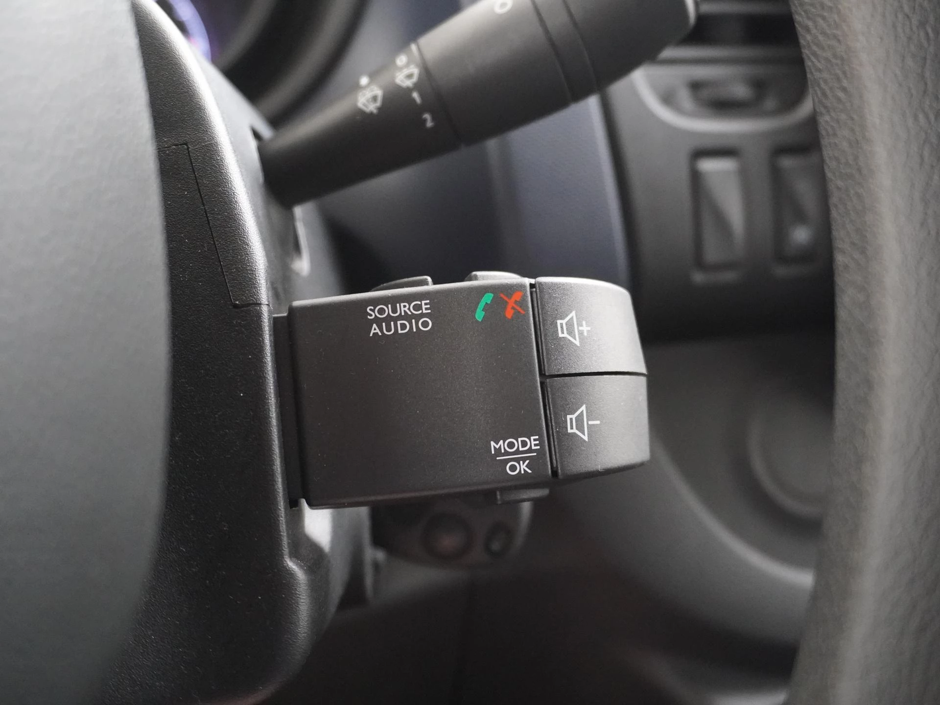 Opel-Vivaro-image-19