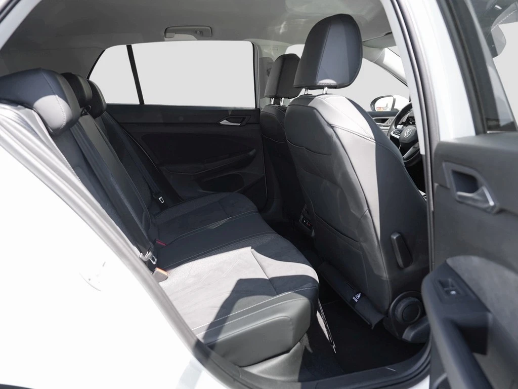 Volkswagen Golf VIII 1.5 TSI Style /Navi/LED/RFK/ACC