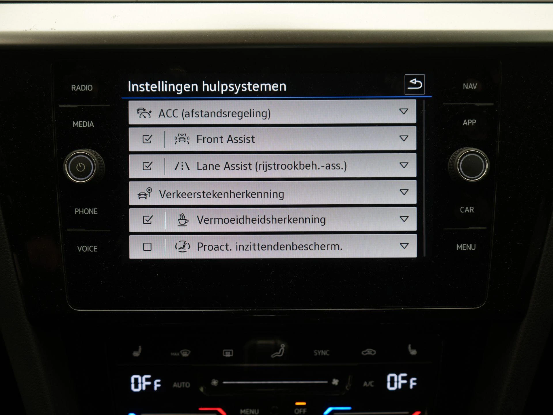 Volkswagen-Arteon-image-15
